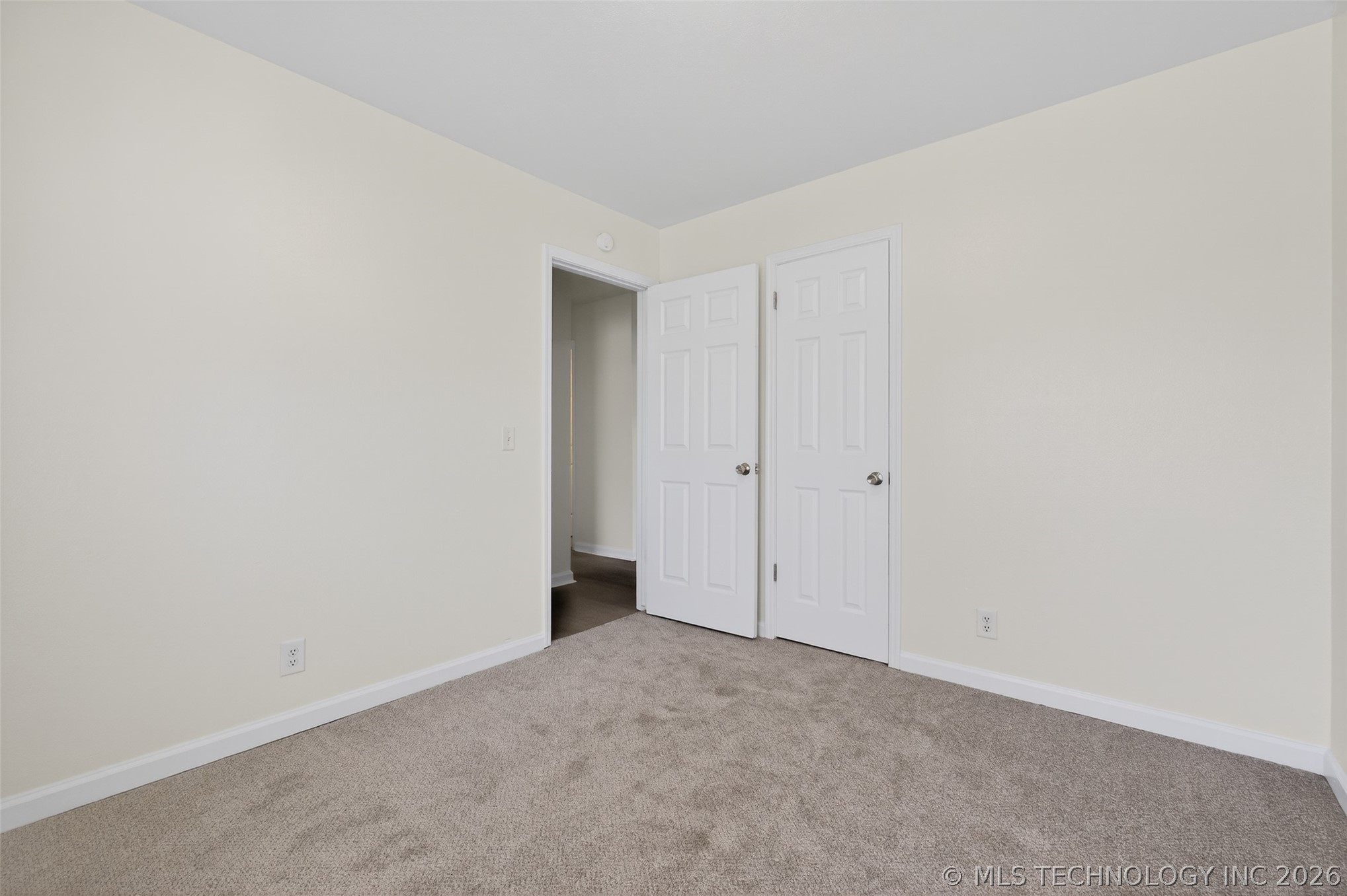 316 E Vicksburg Street Property Photo 18