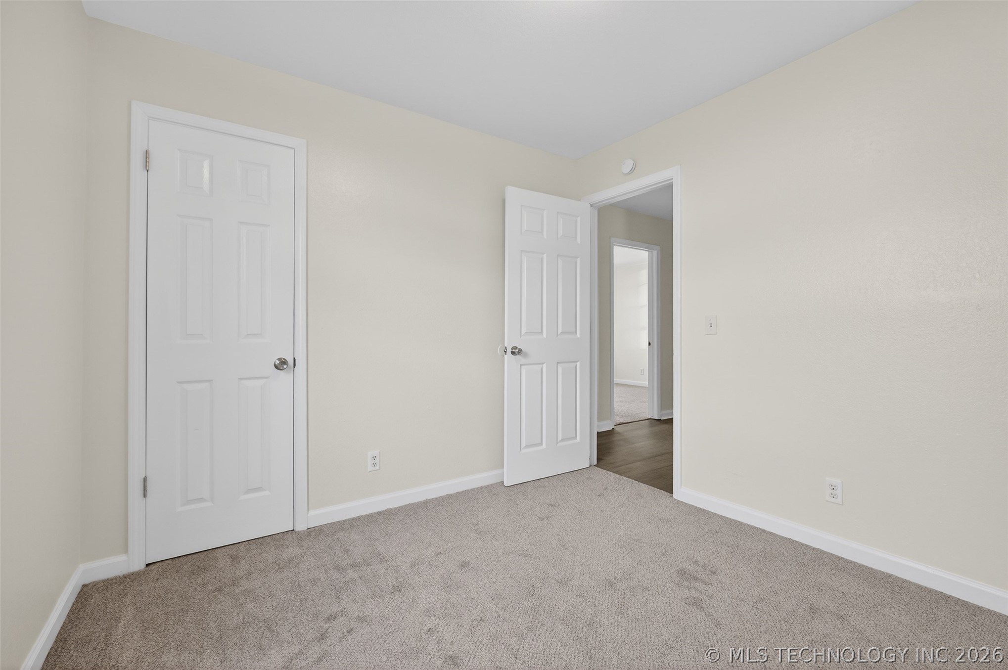 316 E Vicksburg Street Property Photo 20