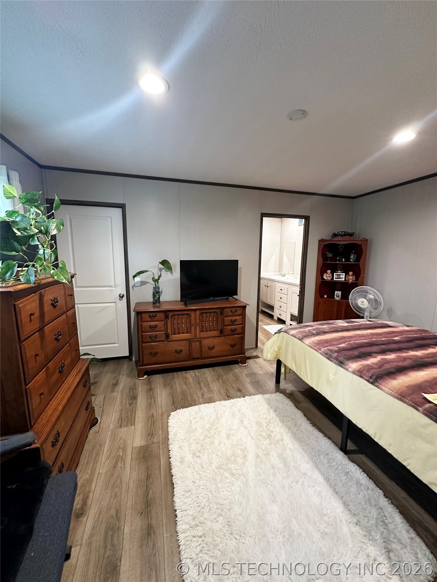 120 S 6th Street Property Photo 8