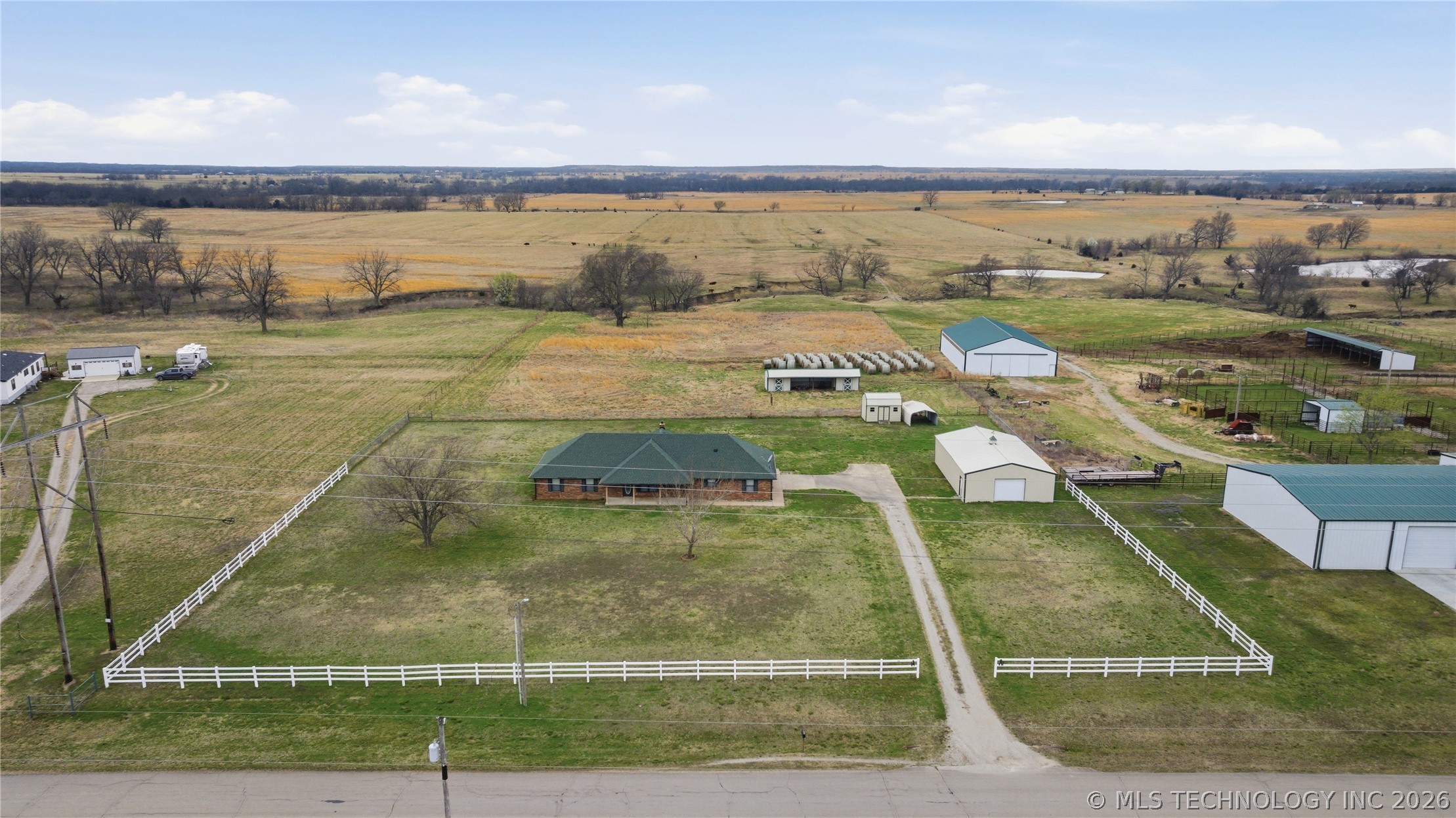 1144 S Mississippi Property Photo 3