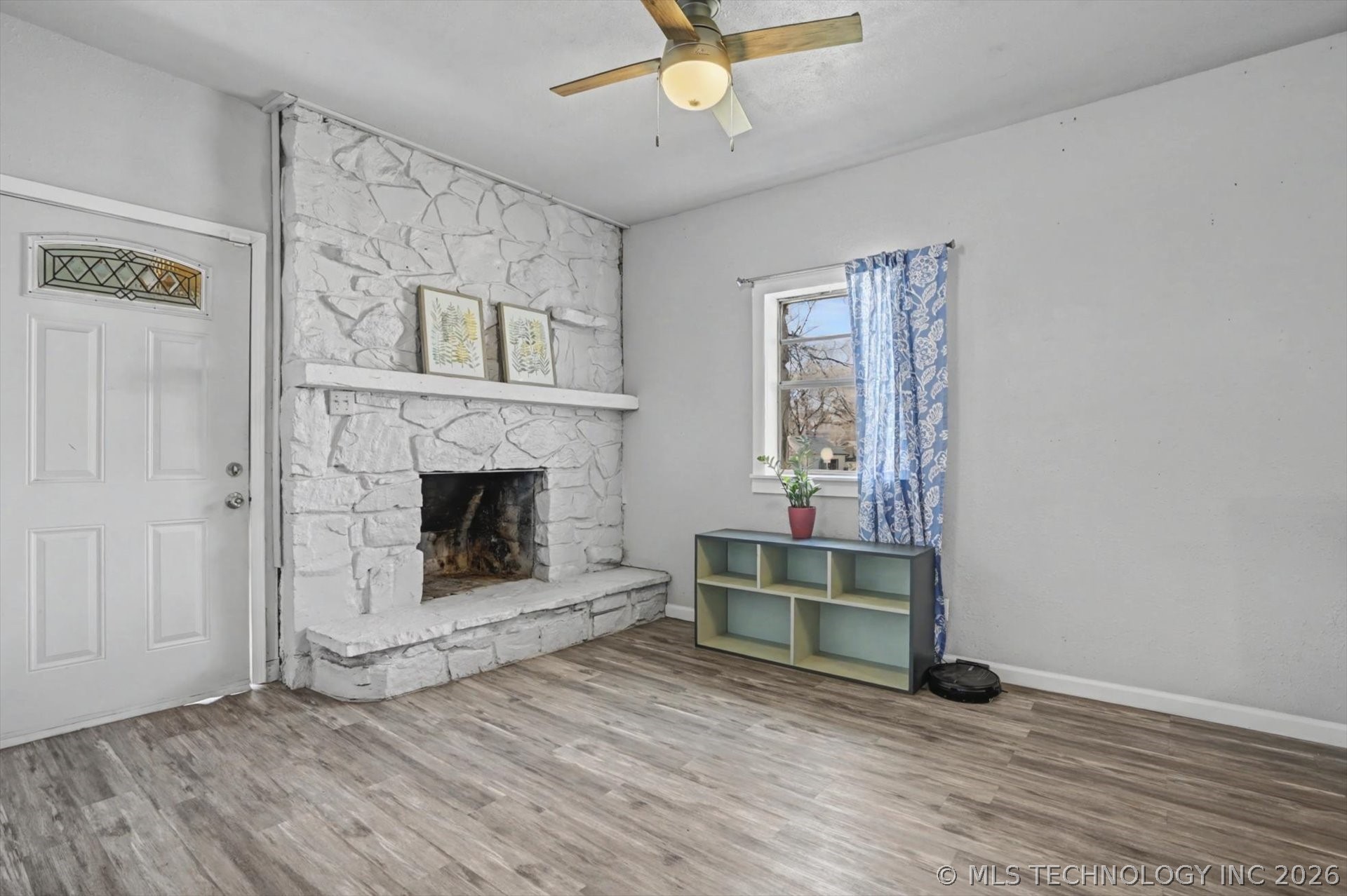 1169 N Atlanta Place Property Photo 6