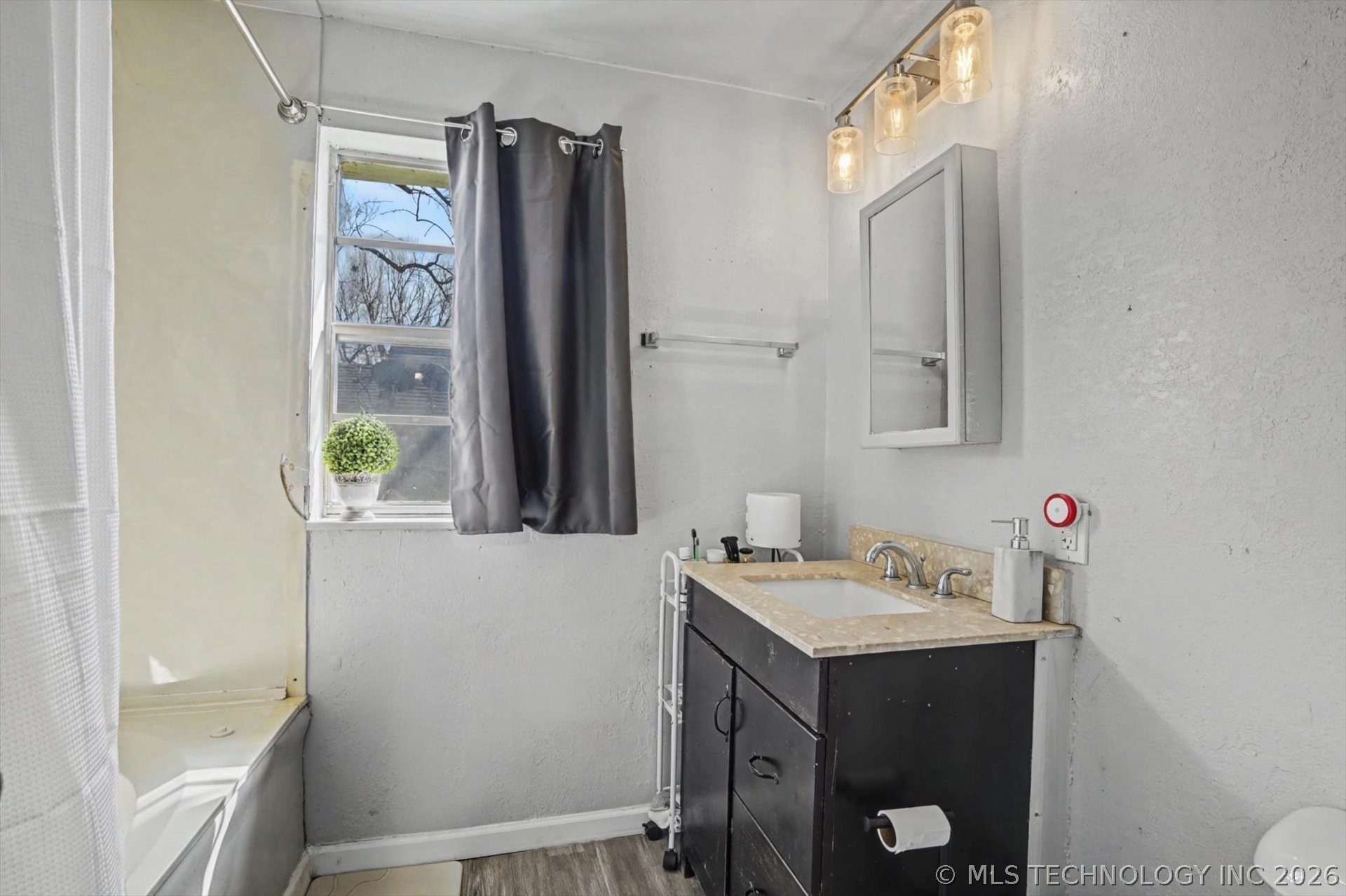 1169 N Atlanta Place Property Photo 14
