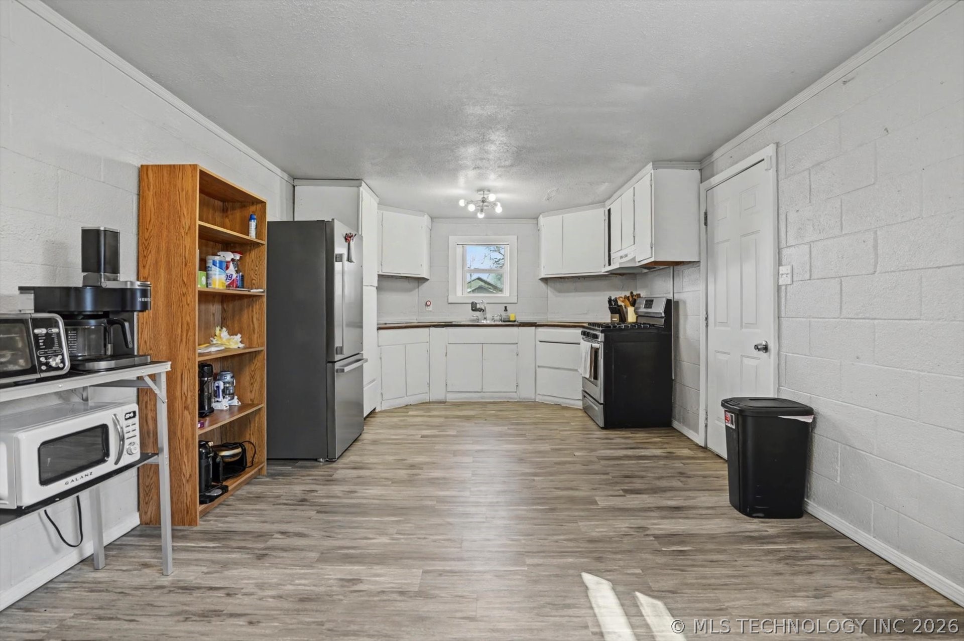 1169 N Atlanta Place Property Photo 17