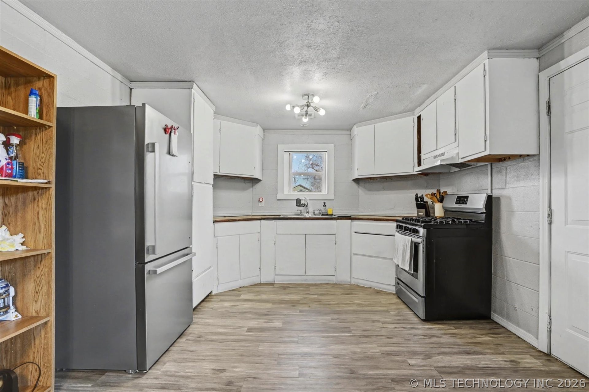 1169 N Atlanta Place Property Photo 18