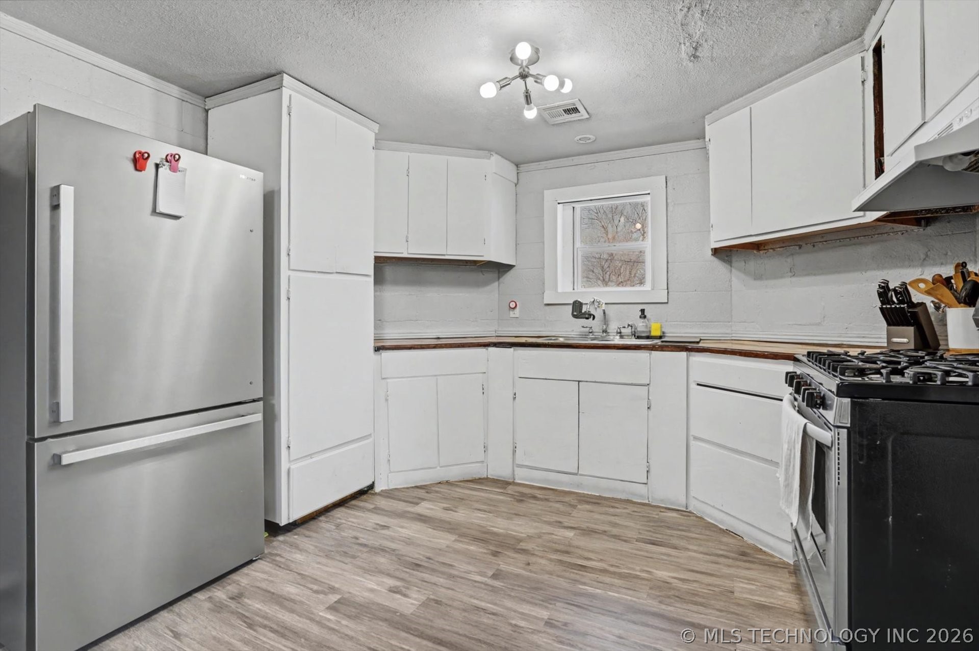 1169 N Atlanta Place Property Photo 19