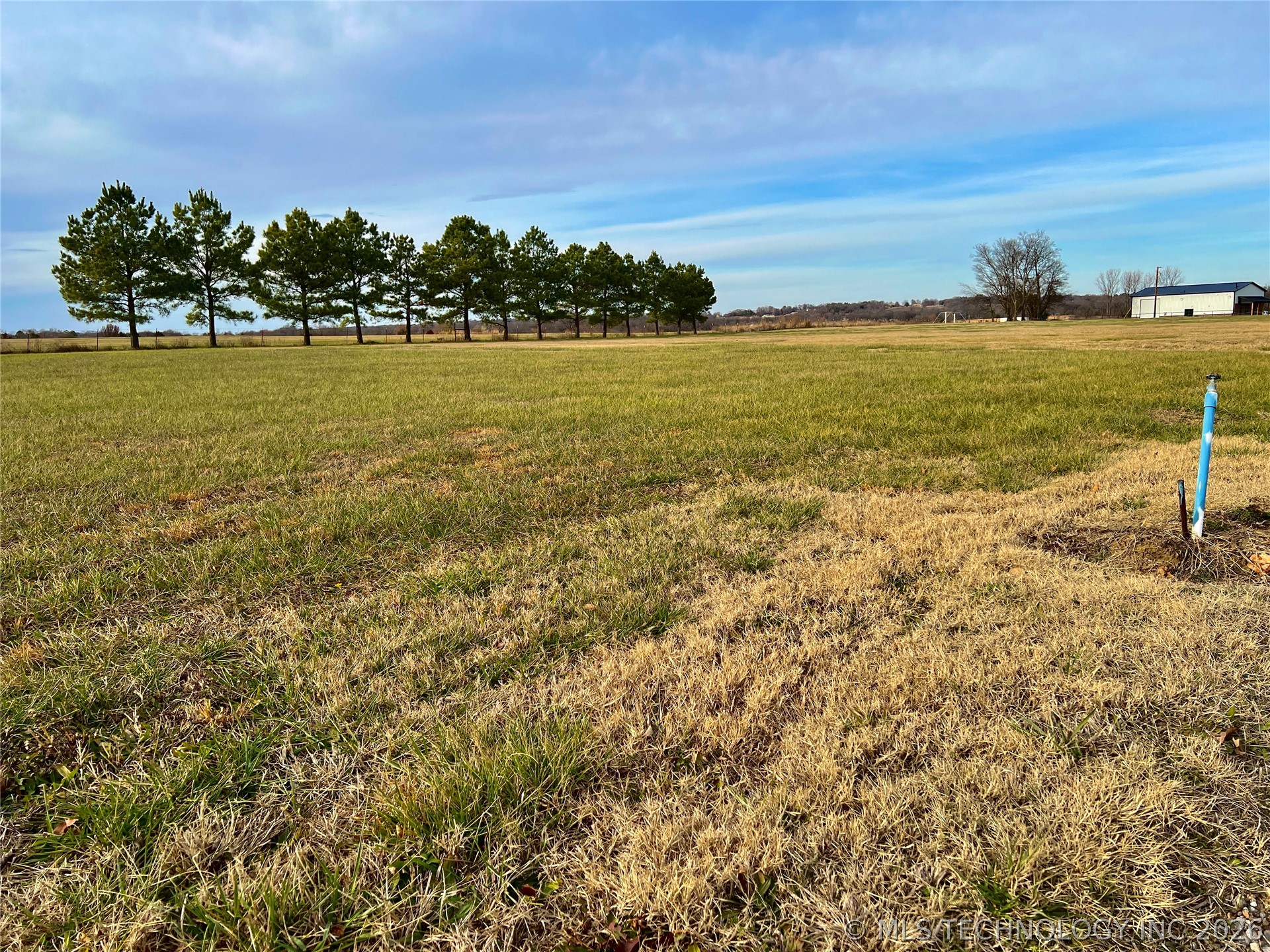 1998 W Allen Road Property Photo 5
