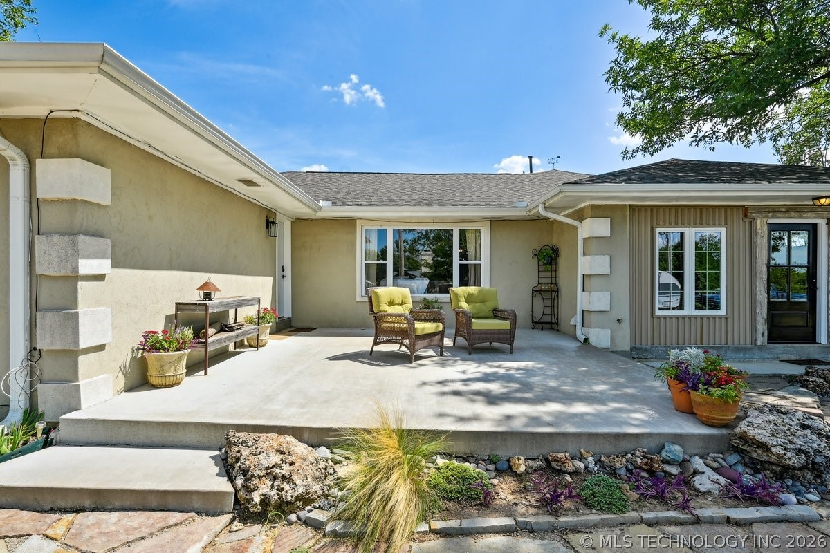 14223 N Memorial Drive Property Photo 4