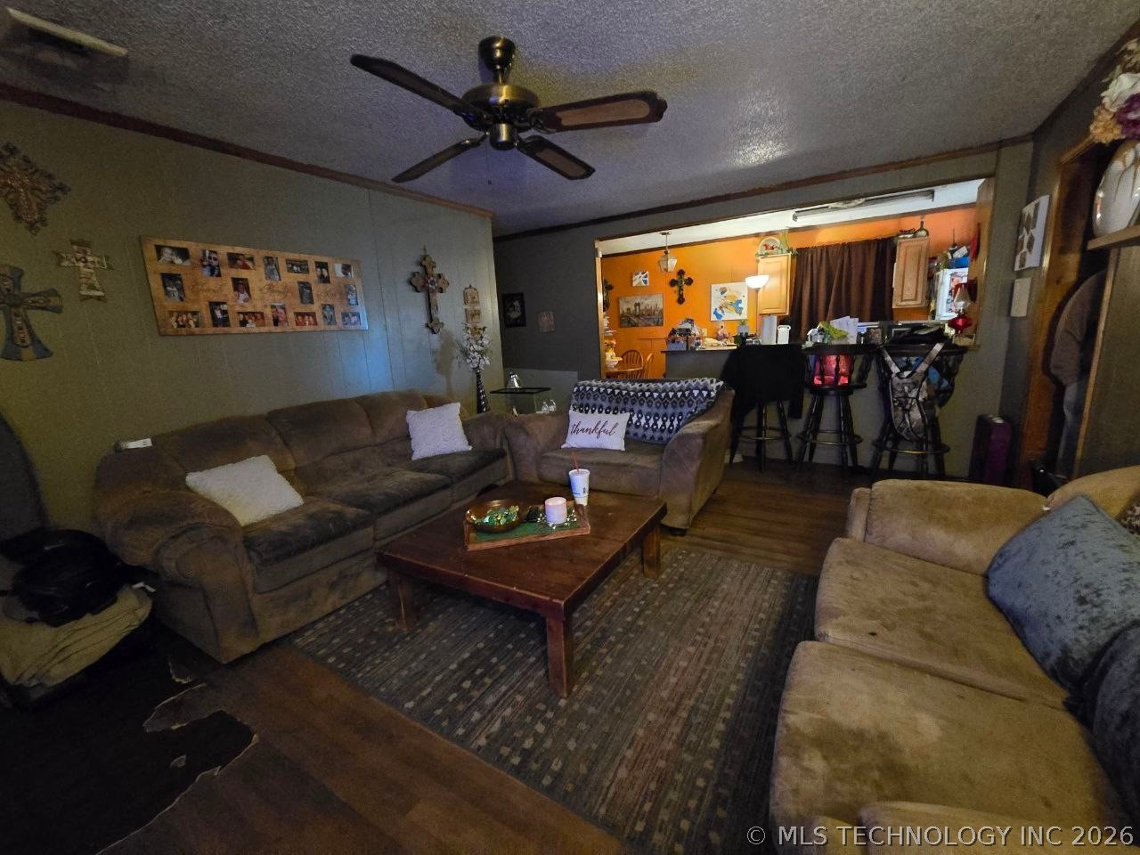 1869 S Armstrong Avenue Property Photo 4