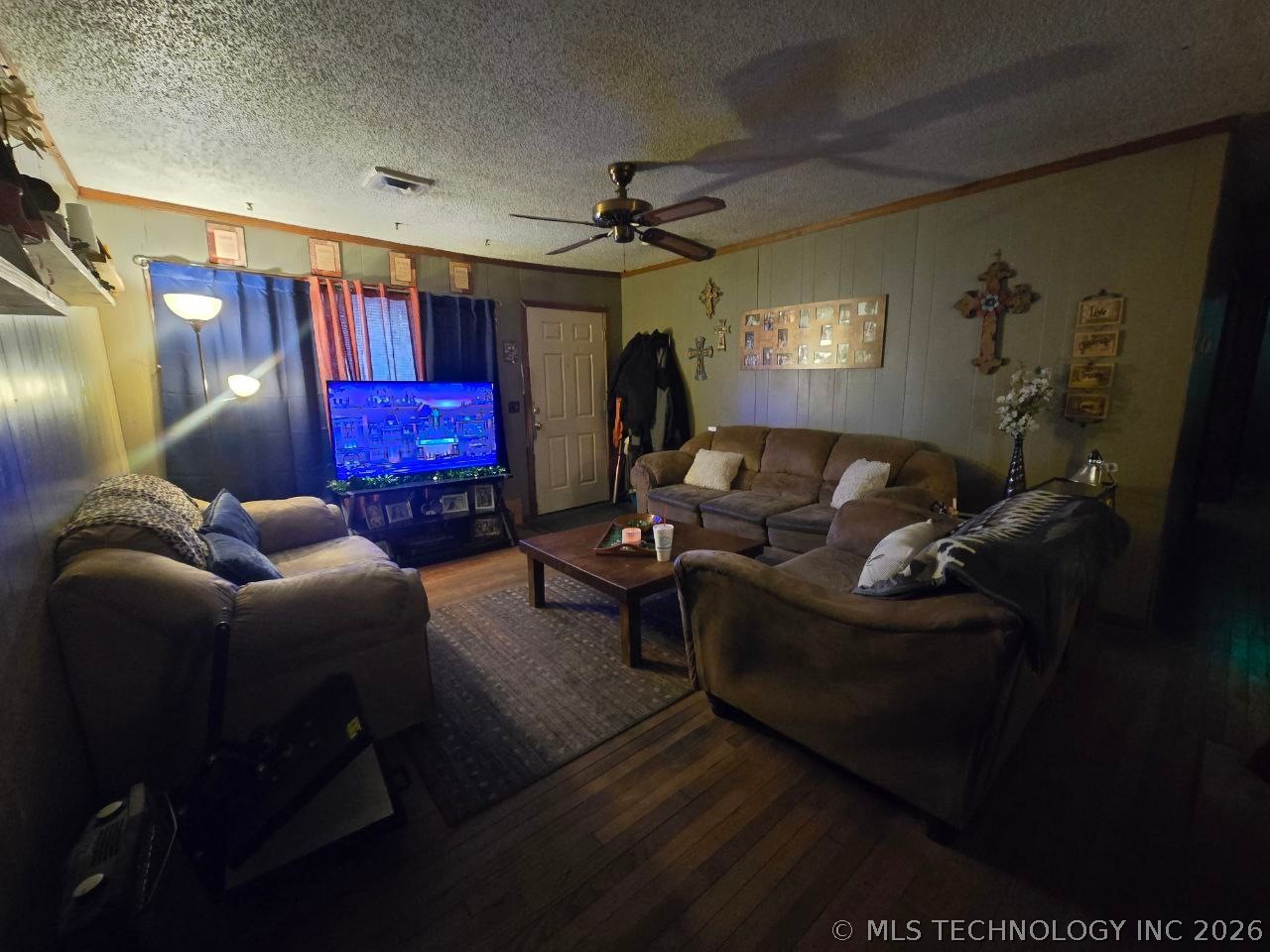 1869 S Armstrong Avenue Property Photo 5
