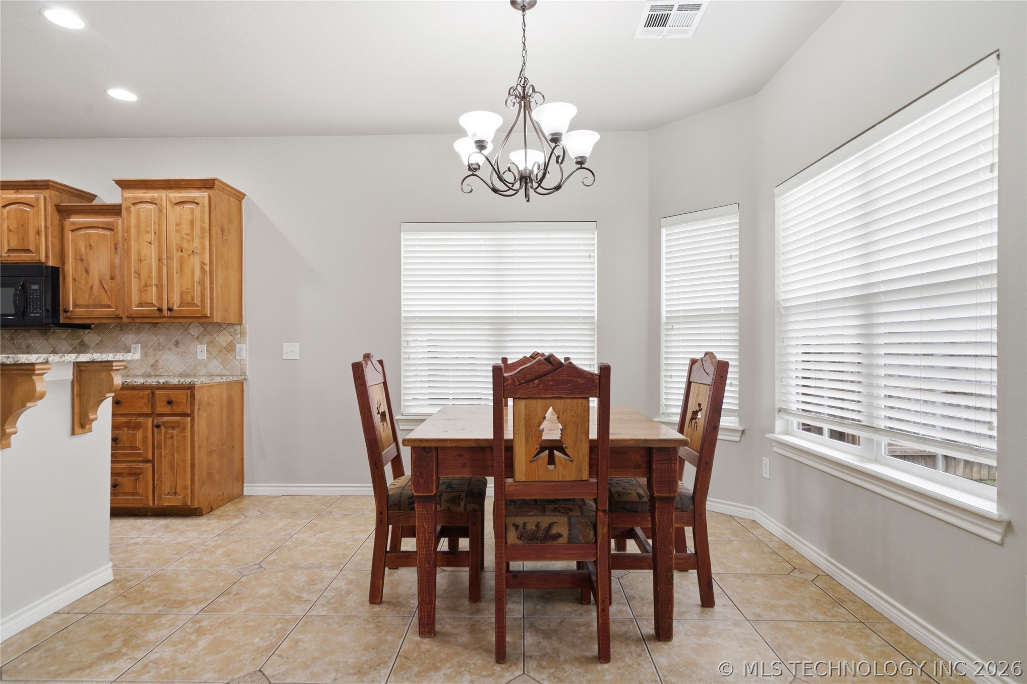 2608675 Property Photo 16