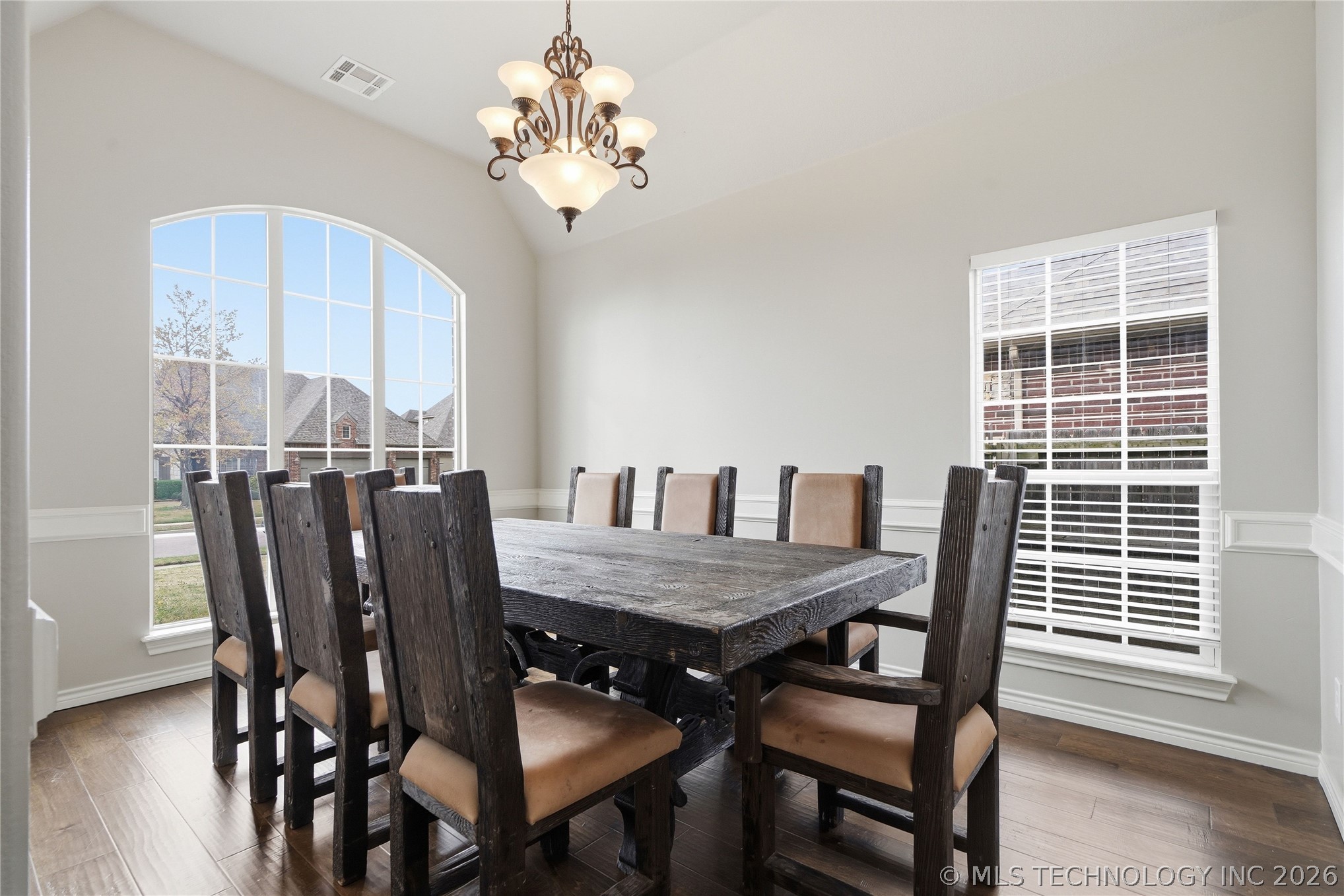 2608675 Property Photo 18