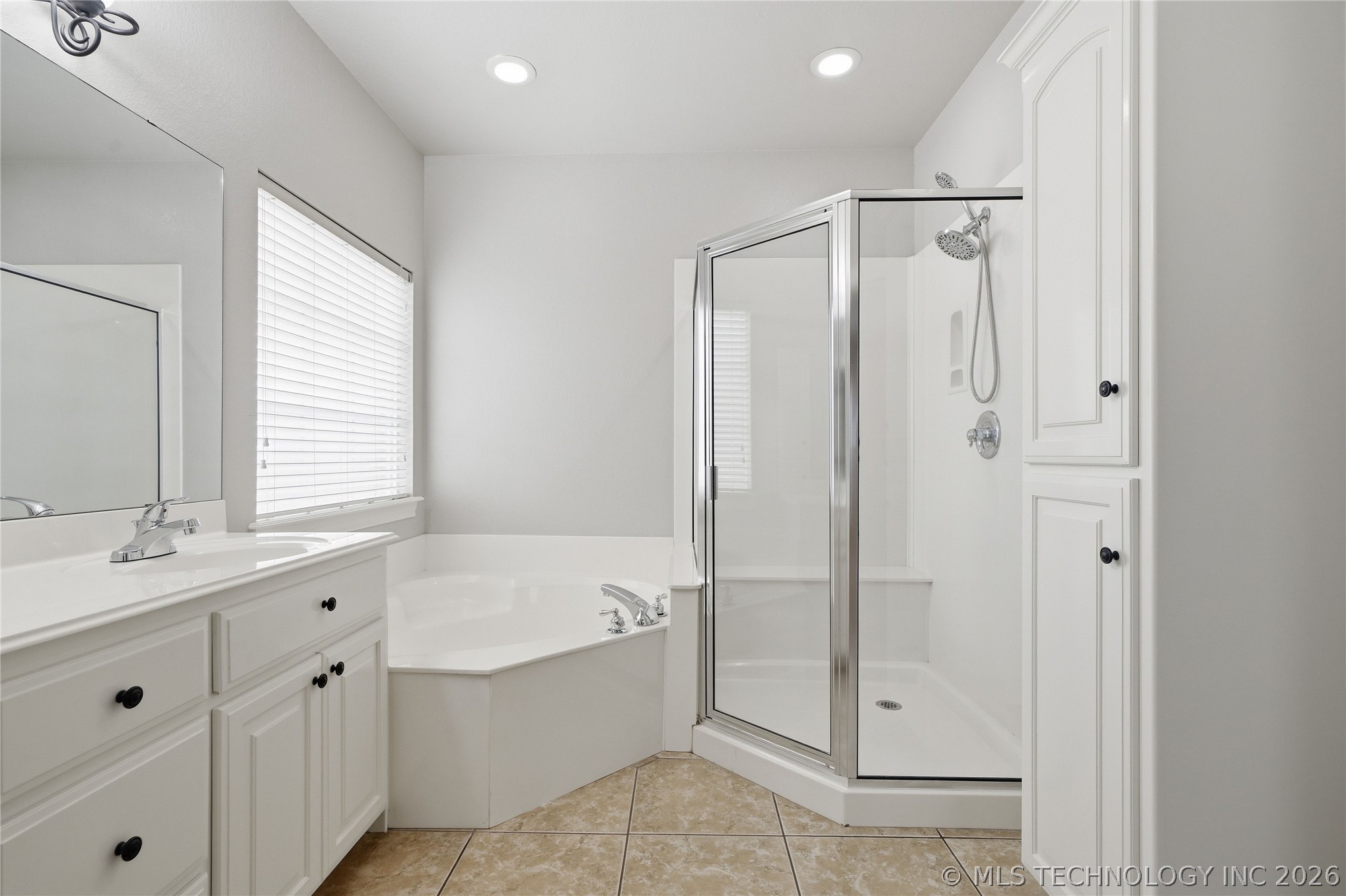 2608675 Property Photo 31