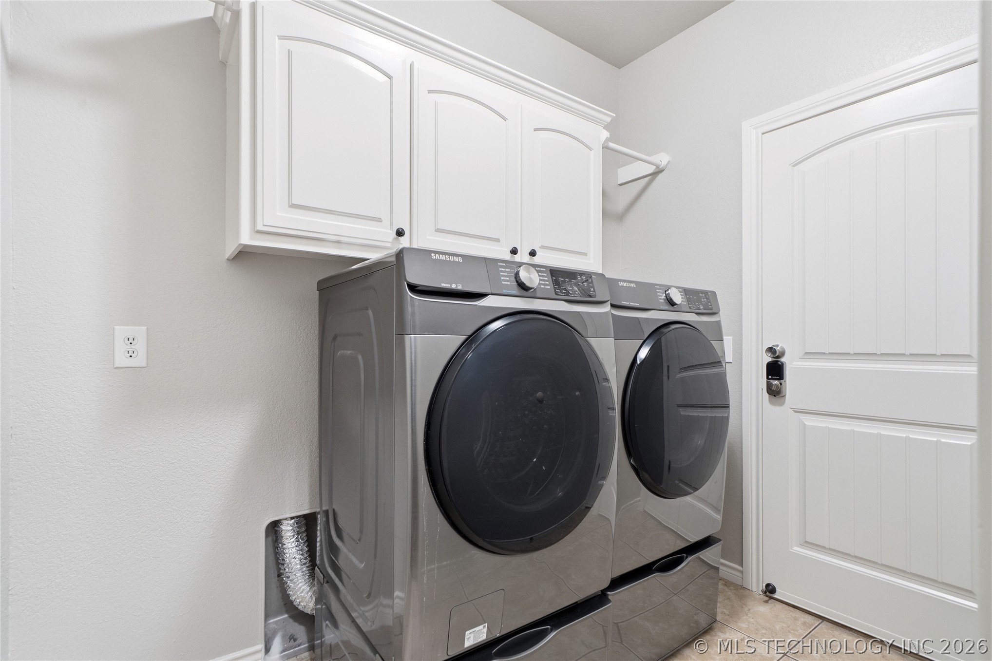 2608675 Property Photo 32