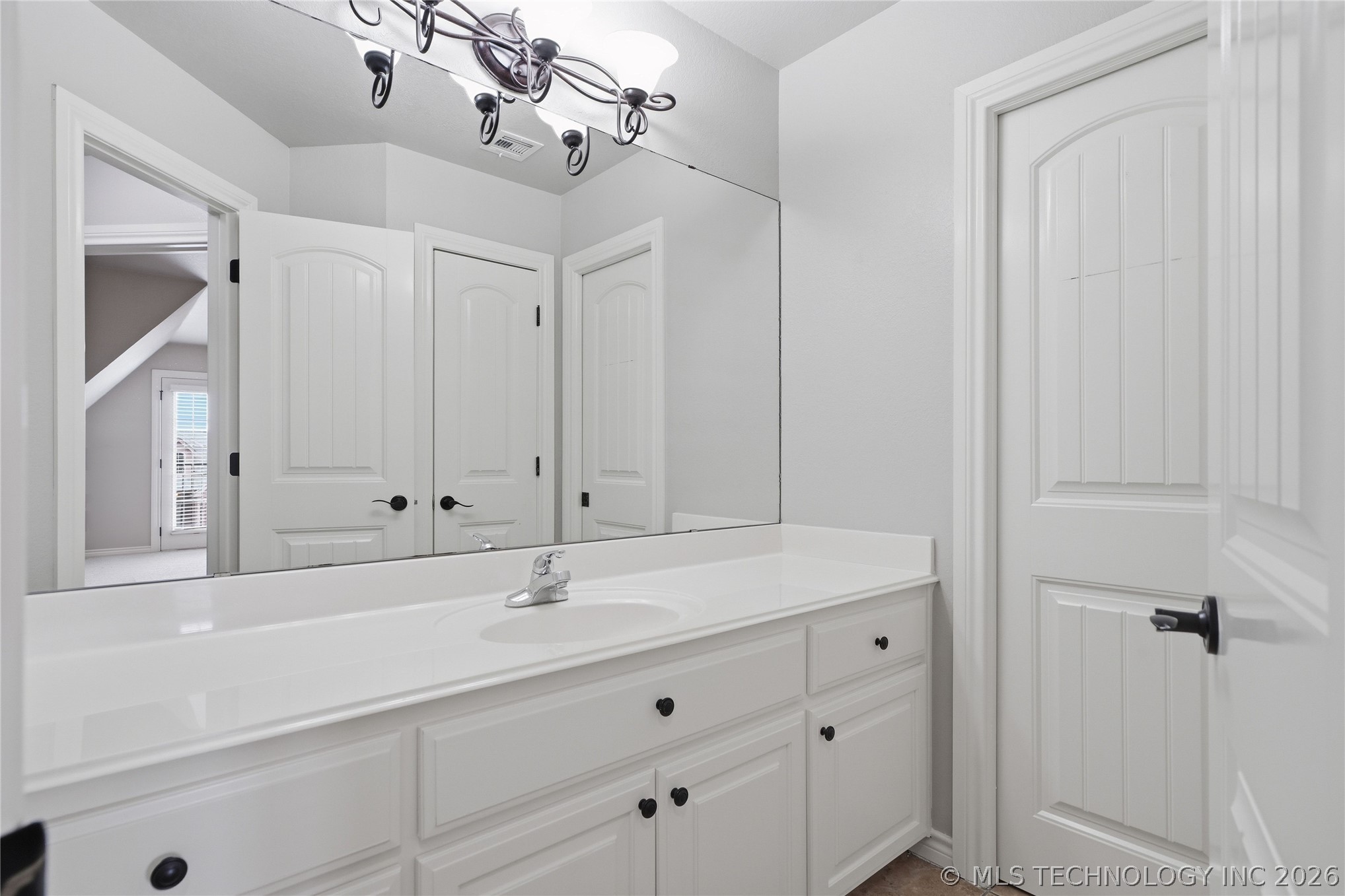 2608675 Property Photo 39