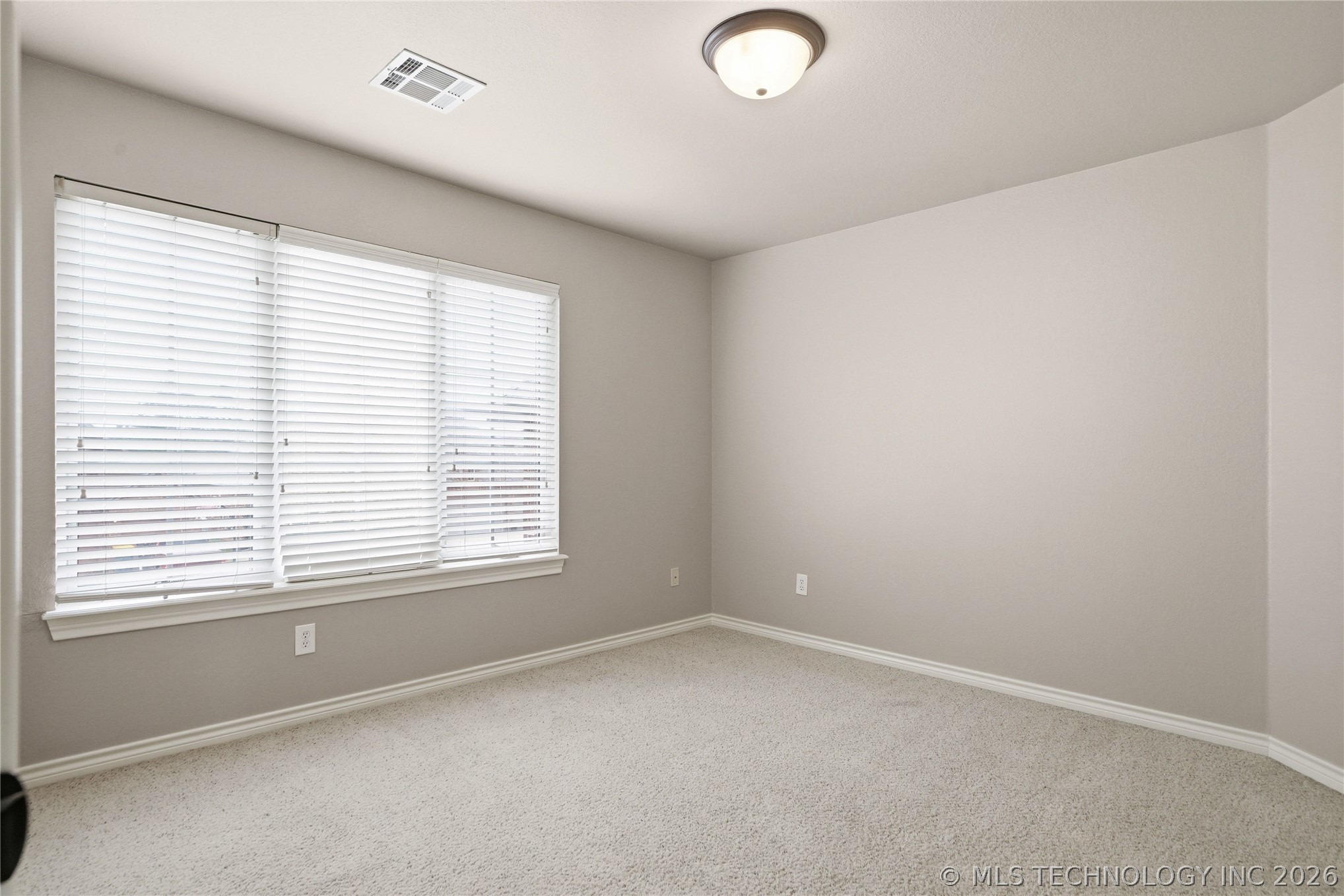 2608675 Property Photo 43