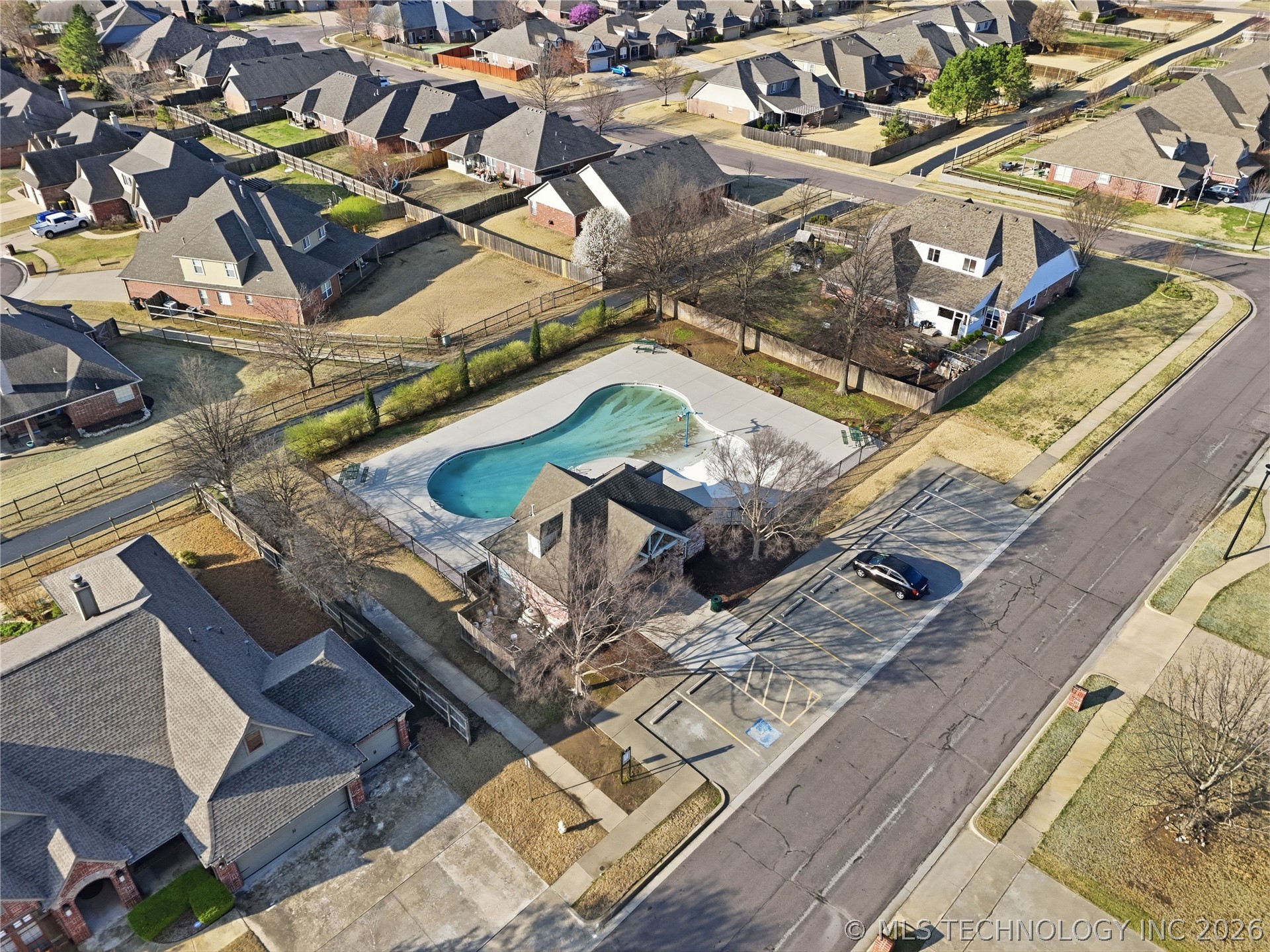 2608675 Property Photo 48