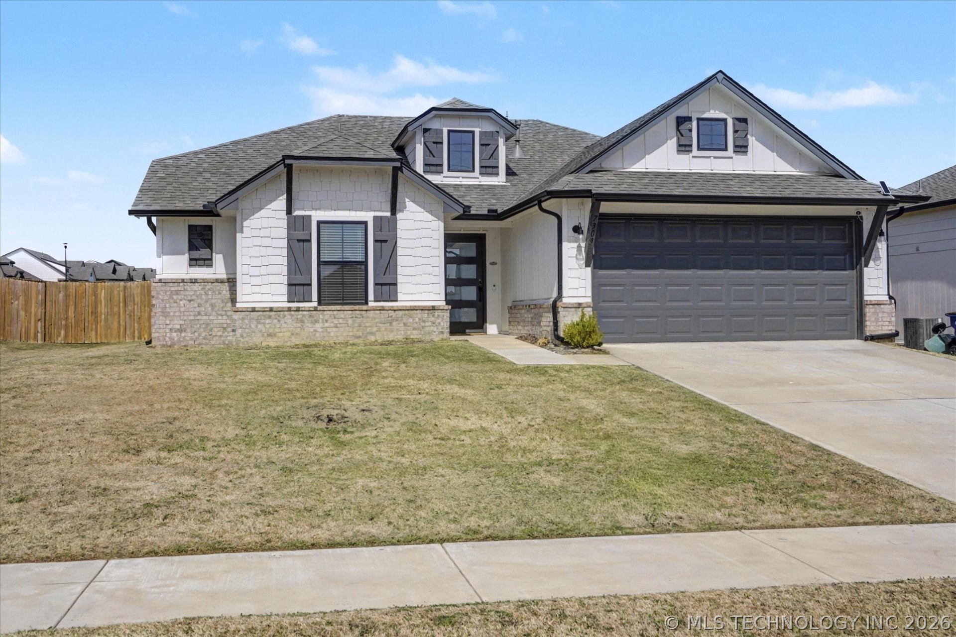 7303 E 89th Street Property Photo 3