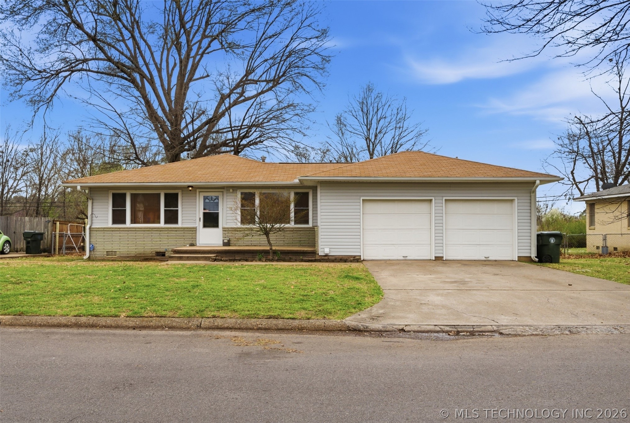 2549 Monta Place Property Photo 2