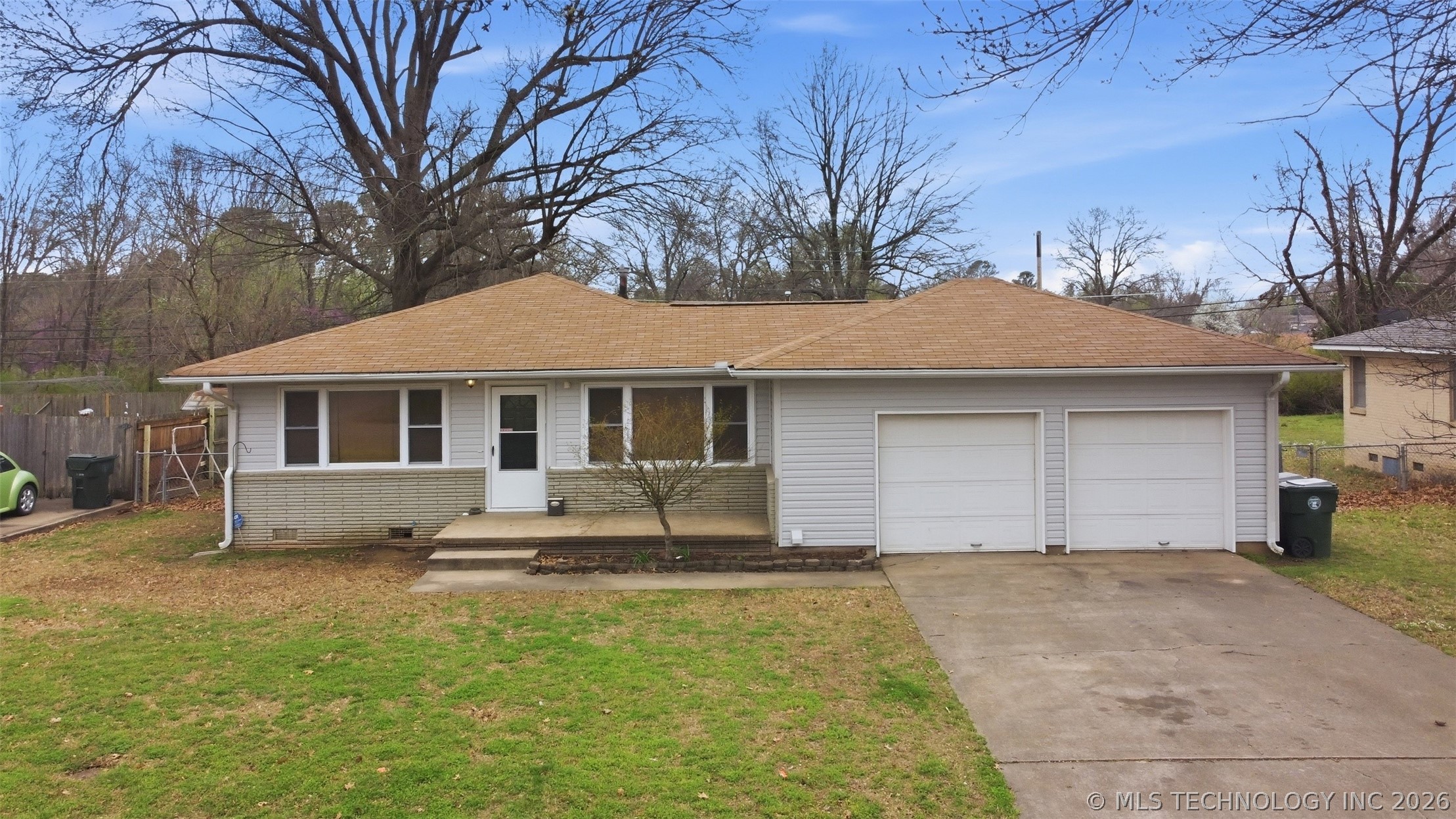 2549 Monta Place Property Photo 3