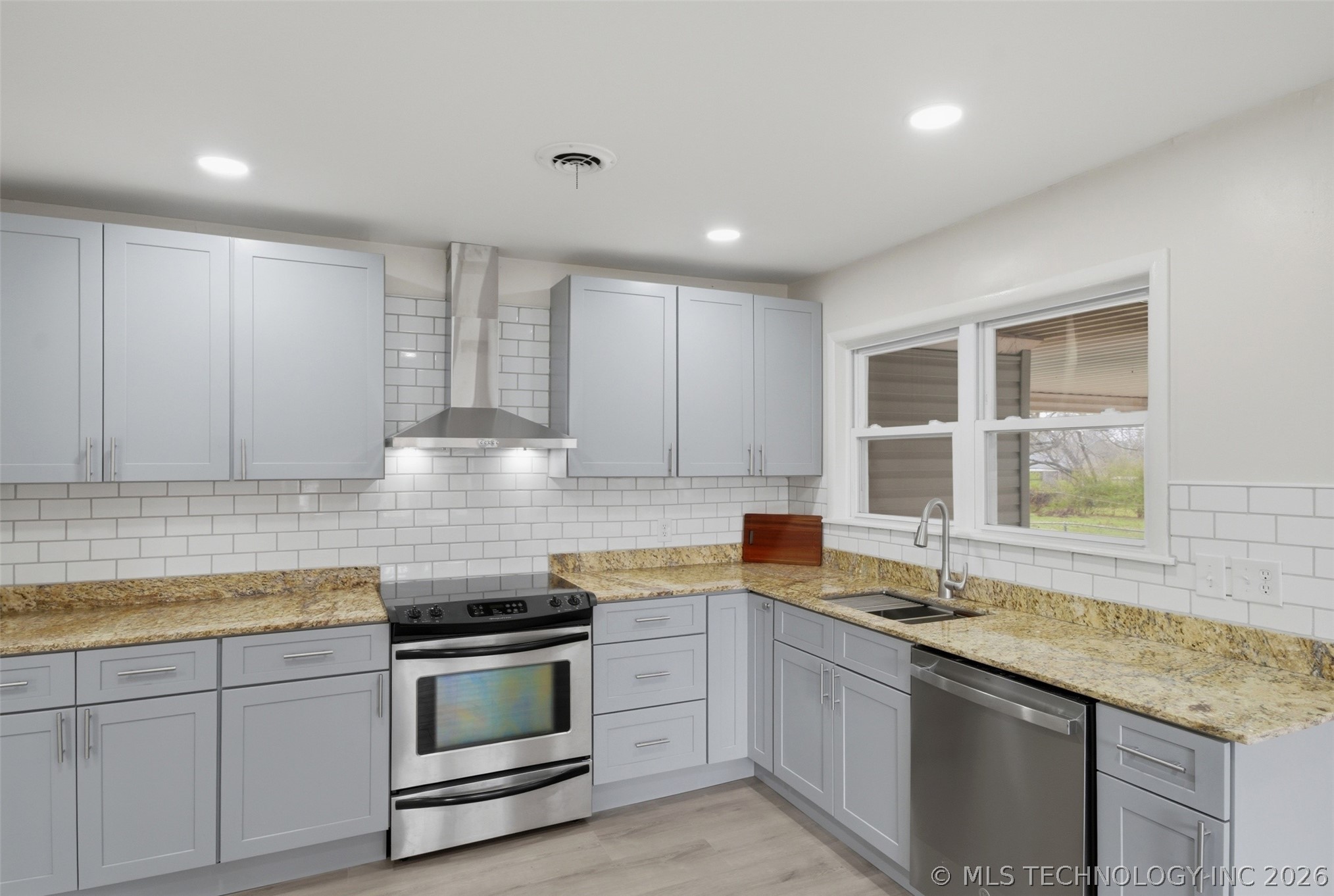 2549 Monta Place Property Photo 17