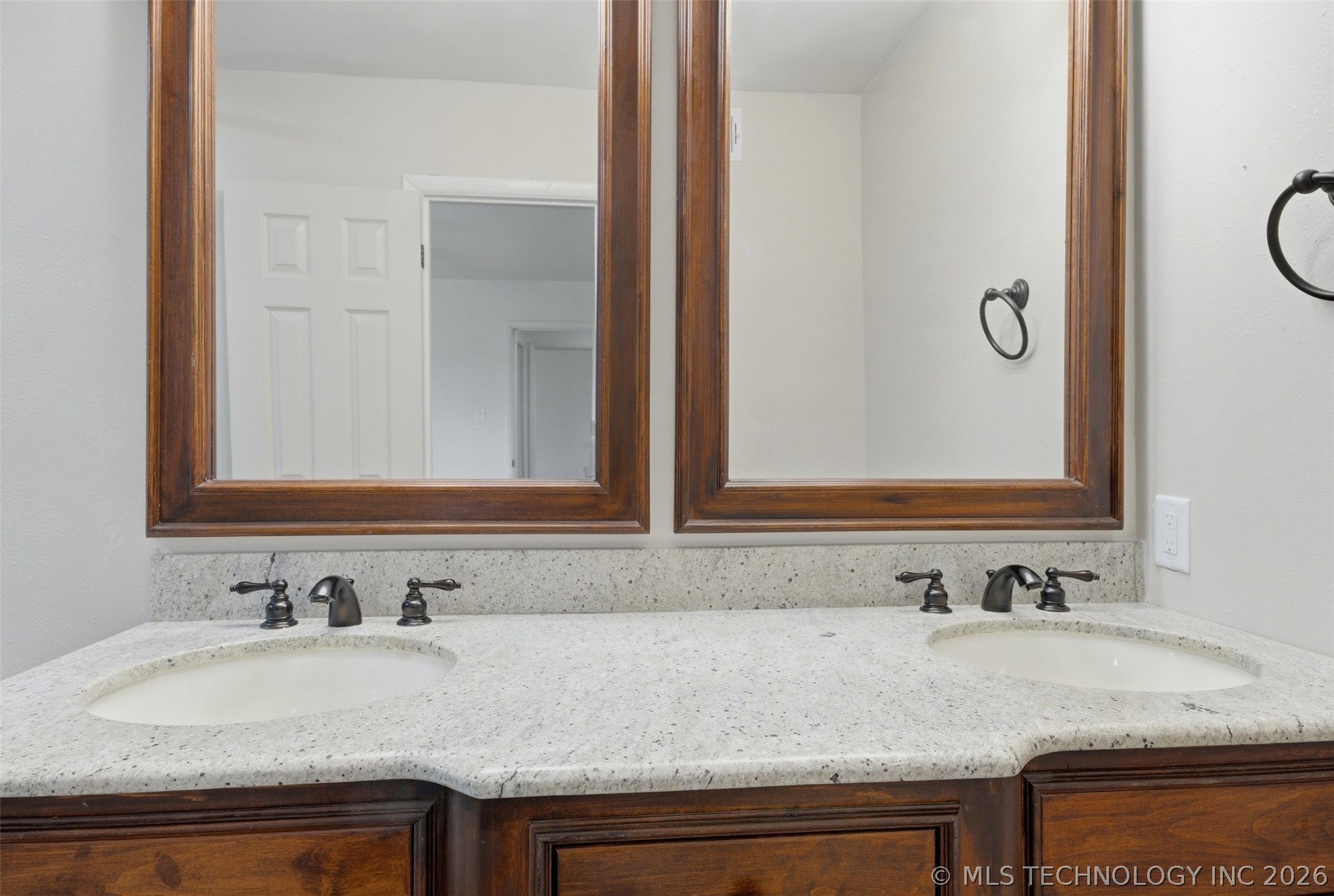2549 Monta Place Property Photo 24