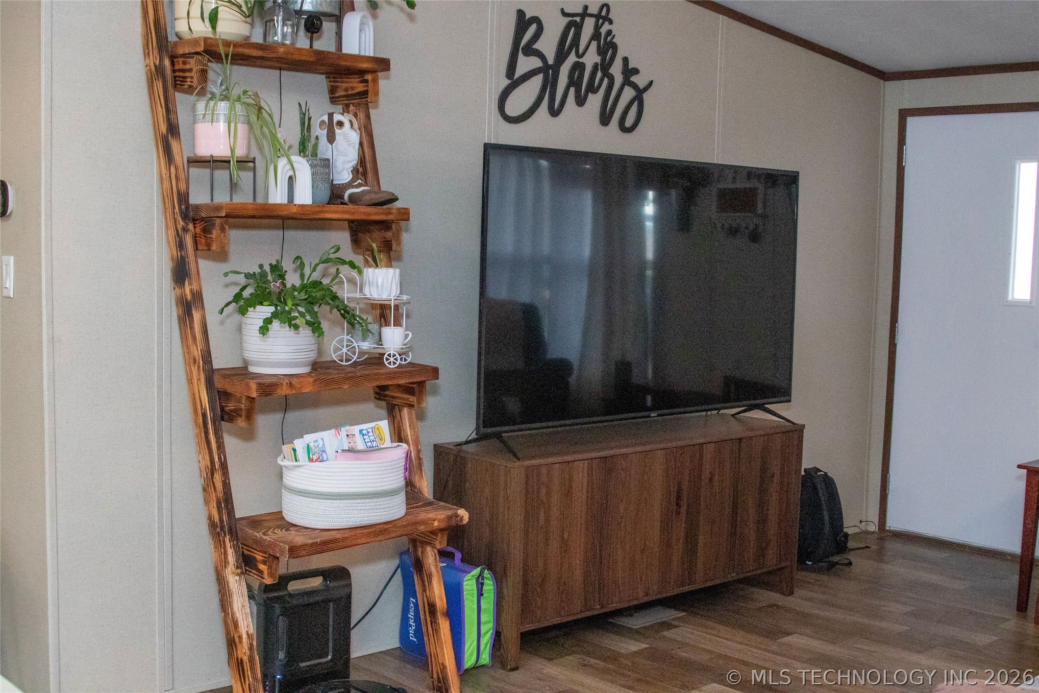 17810 Harreld Road Property Photo 6