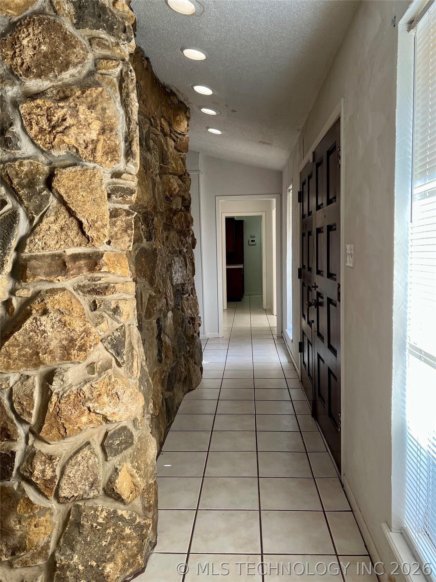 906 Briarwood Place Property Photo 11