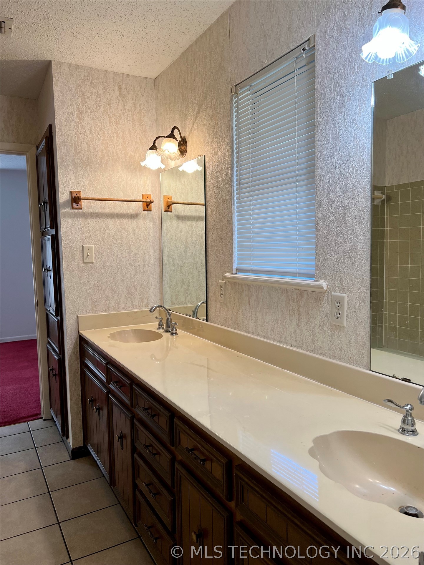 906 Briarwood Place Property Photo 27