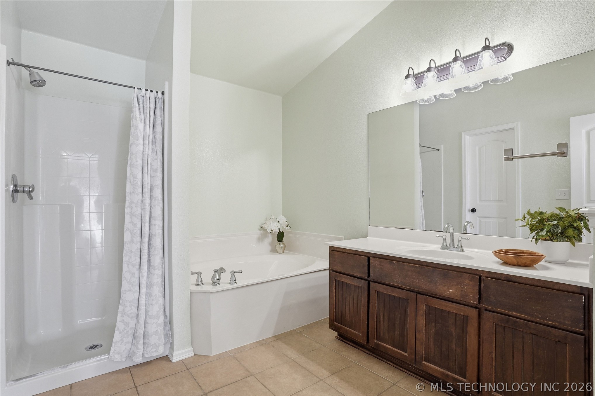 9009 N 157th East Avenue Property Photo 40