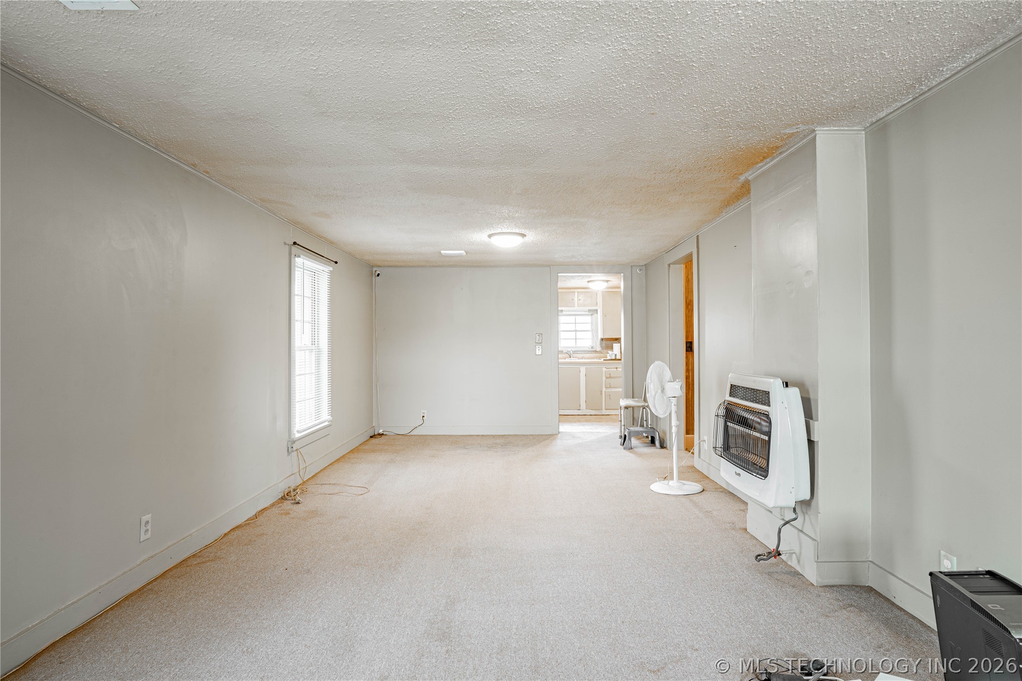 6501 N Quaker Avenue Property Photo 5