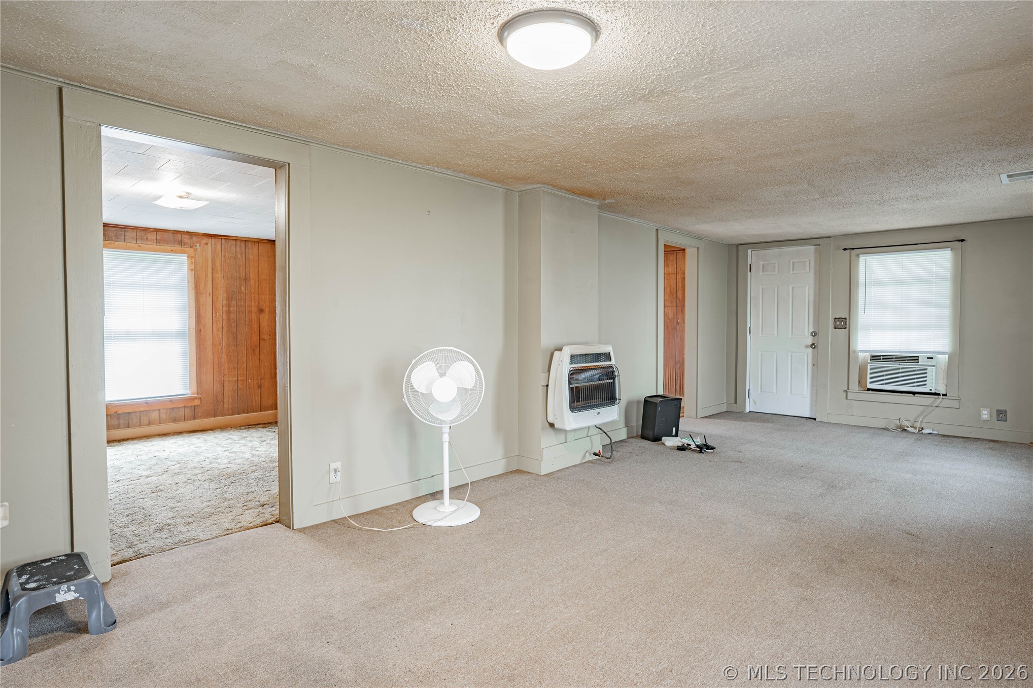 6501 N Quaker Avenue Property Photo 7