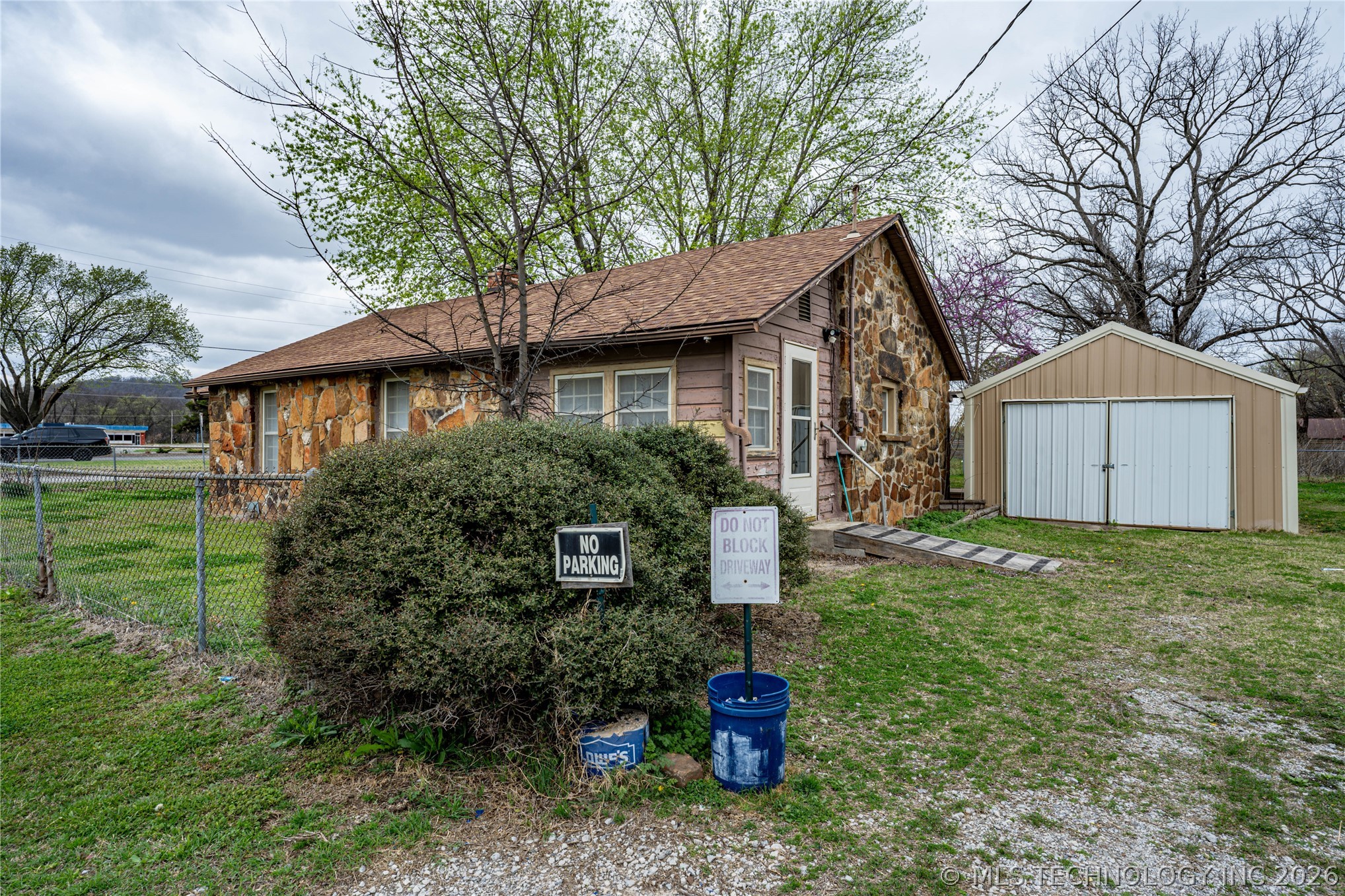 6501 N Quaker Avenue Property Photo 22