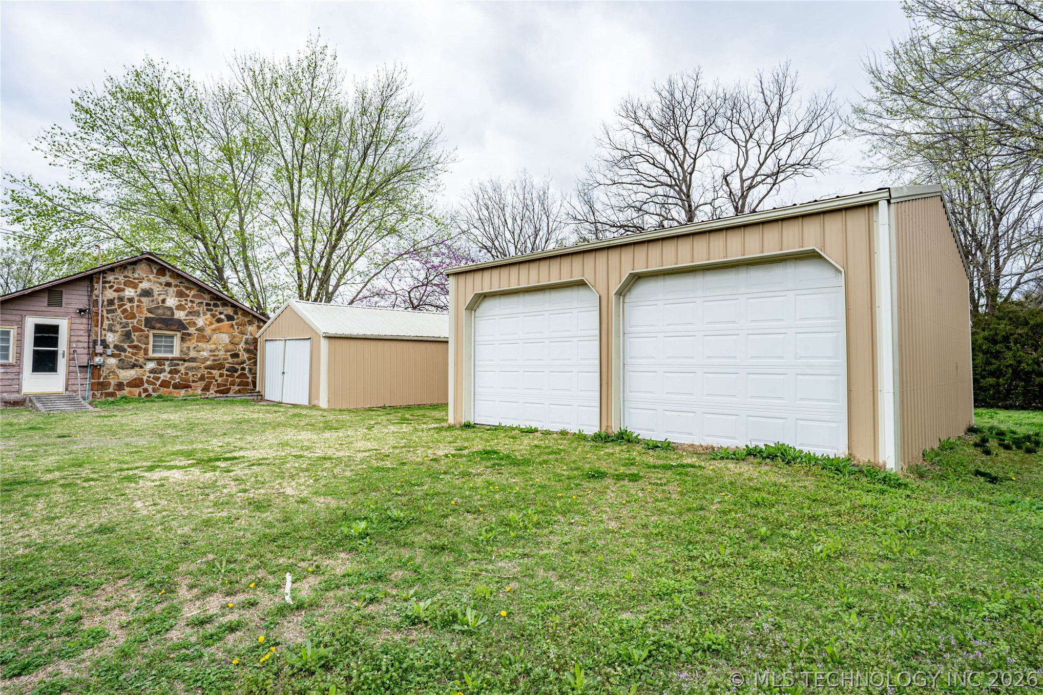 6501 N Quaker Avenue Property Photo 23