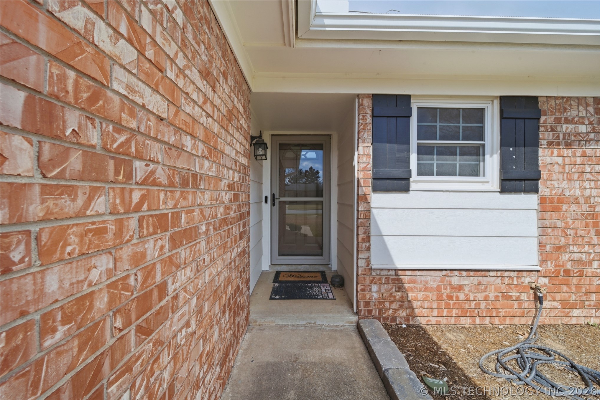 407 W Tobago Drive Property Photo 3