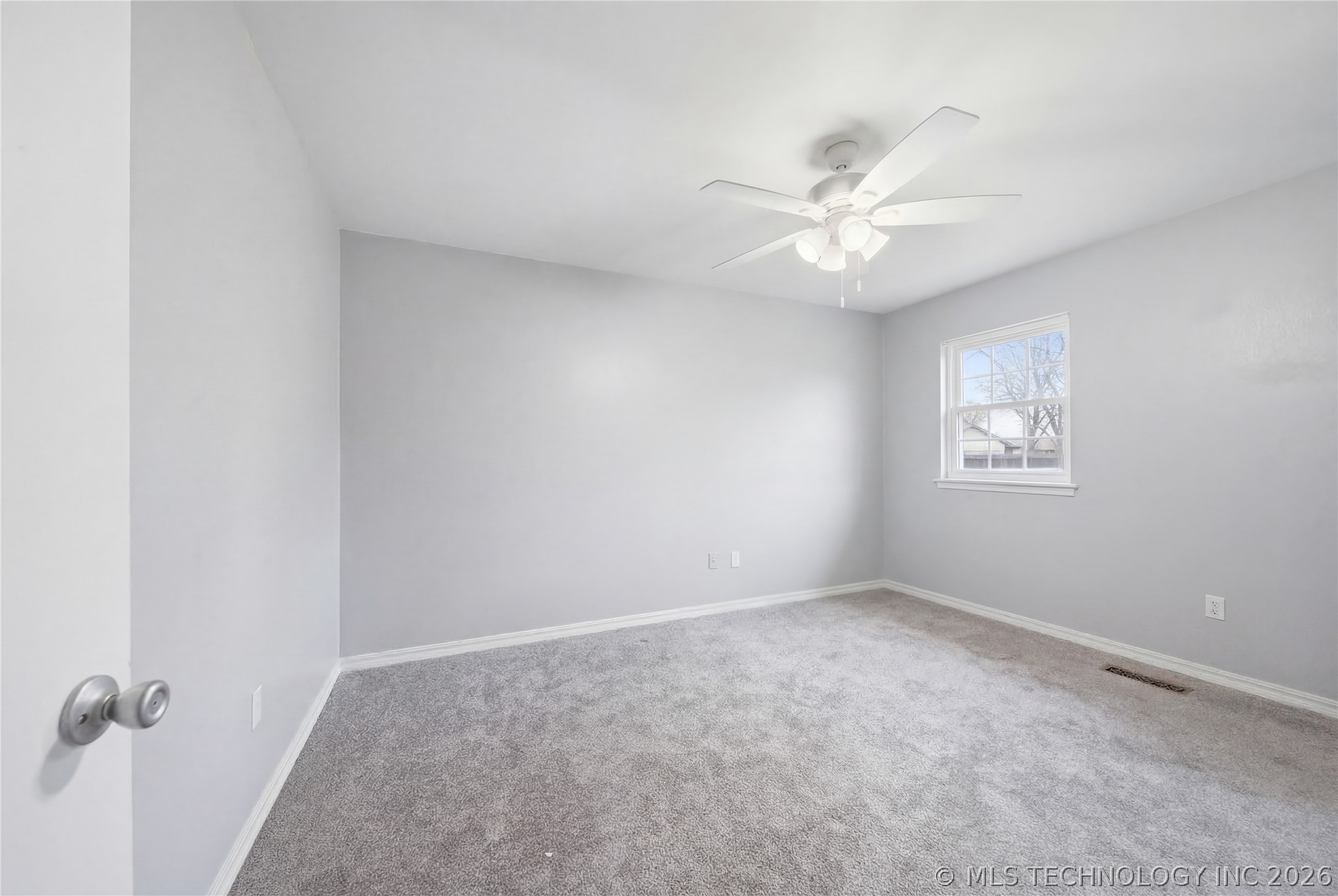 407 W Tobago Drive Property Photo 11