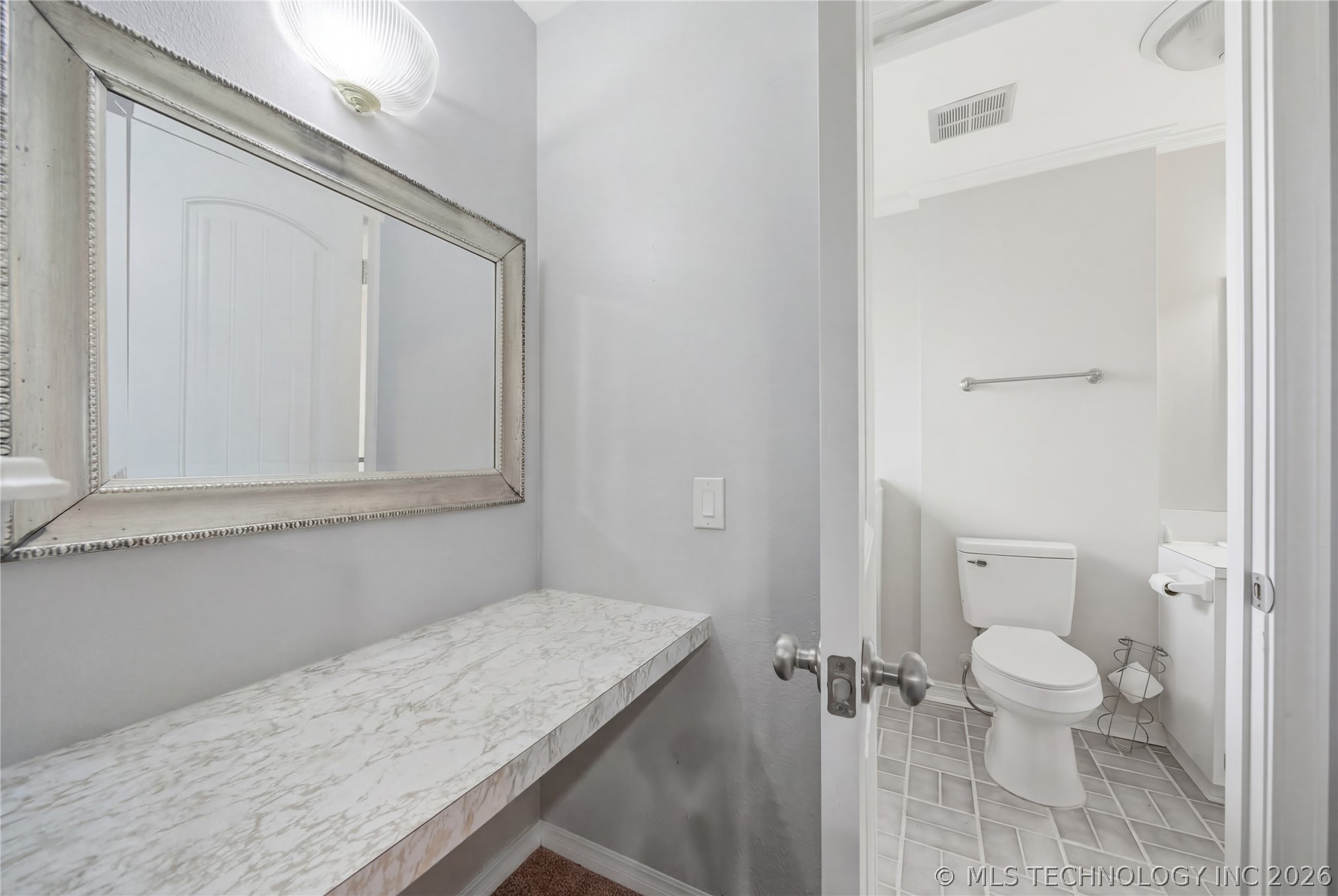 407 W Tobago Drive Property Photo 13