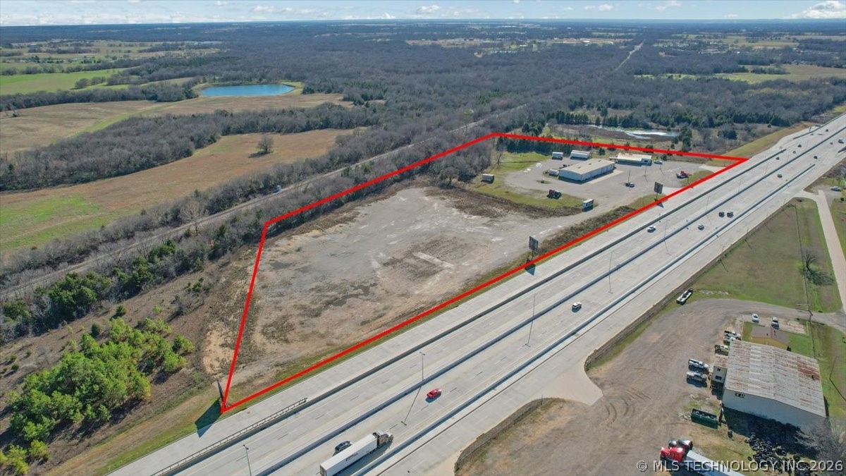 9104 Us Hwy 69 Property Photo 3