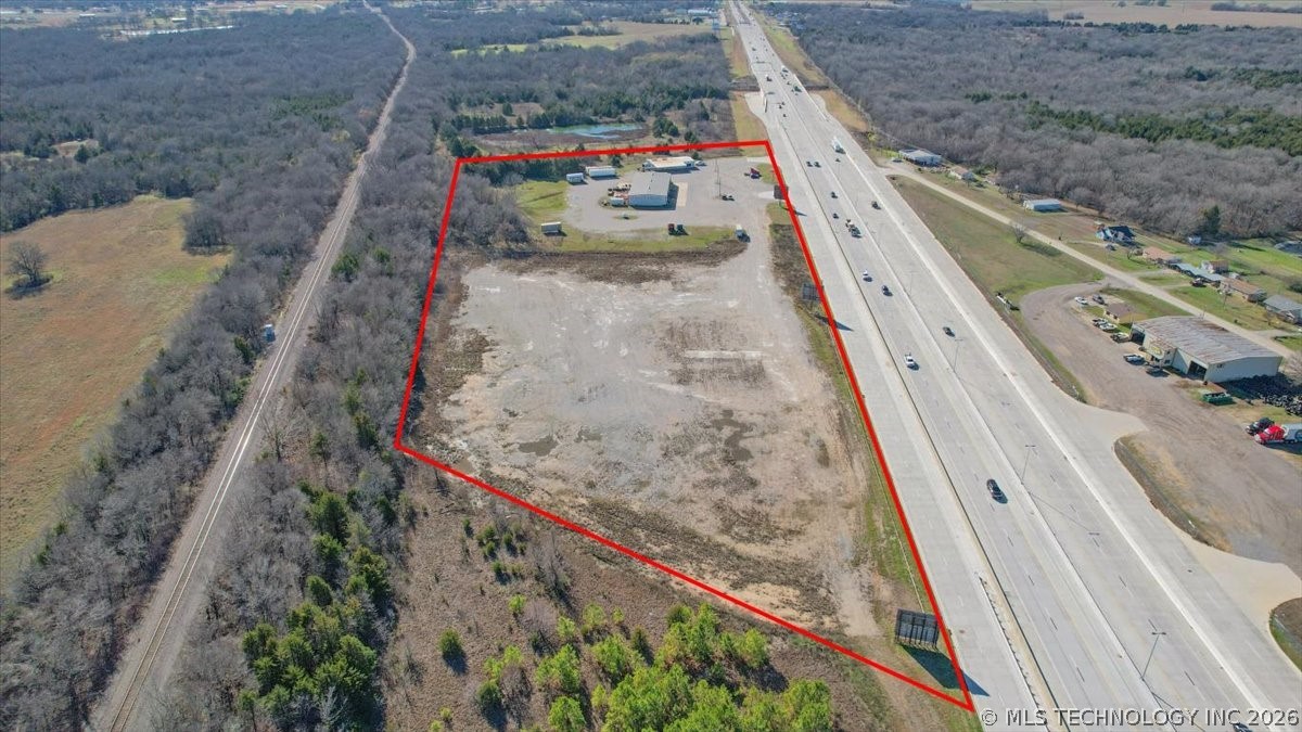 9104 Us Hwy 69 Property Photo 6