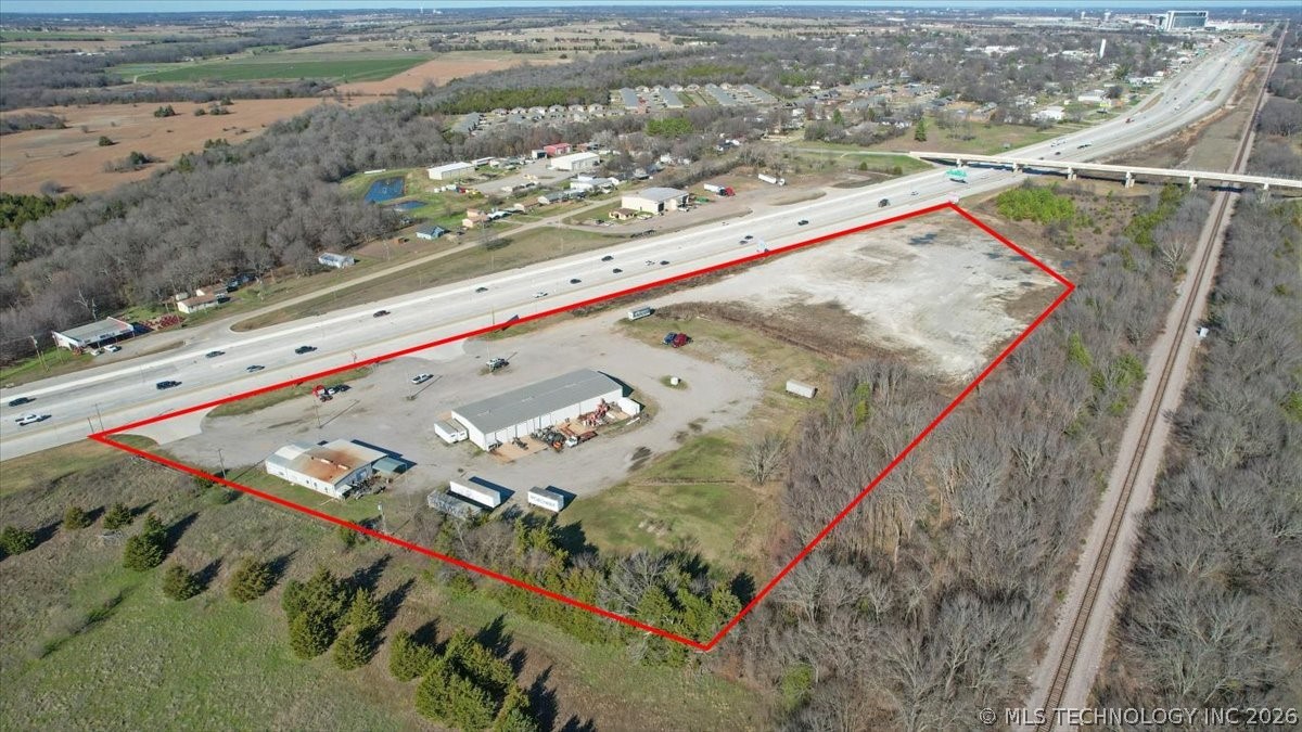 9104 Us Hwy 69 Property Photo 13