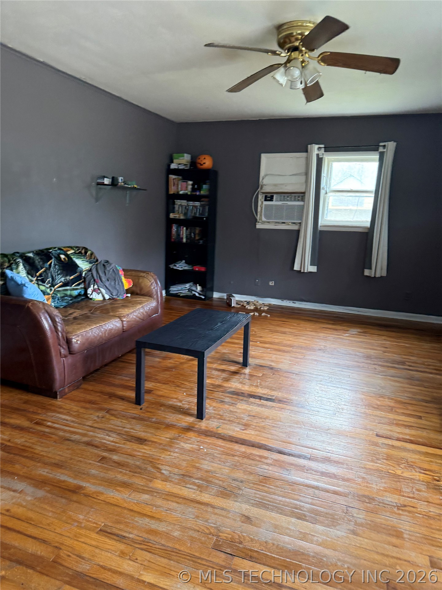 604 Willow Street Property Photo 6