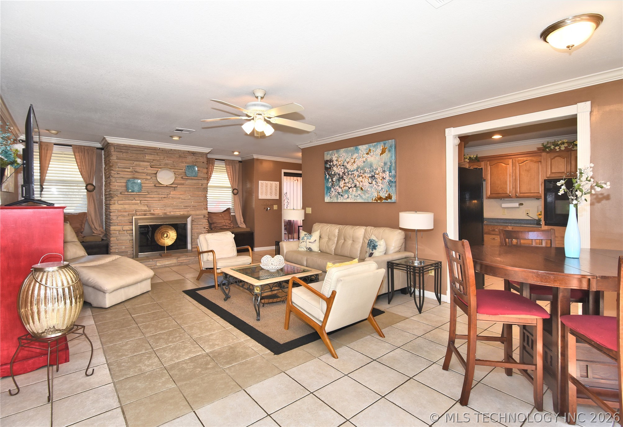 1810 W Independence Street N Property Photo 6