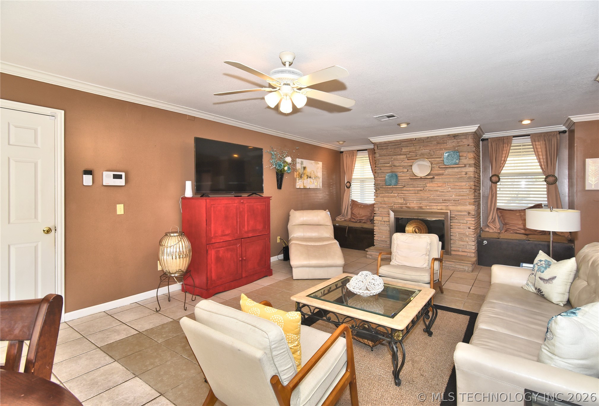 1810 W Independence Street N Property Photo 7