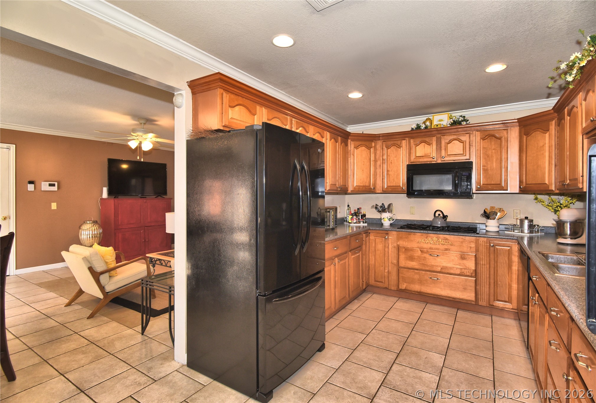 1810 W Independence Street N Property Photo 11