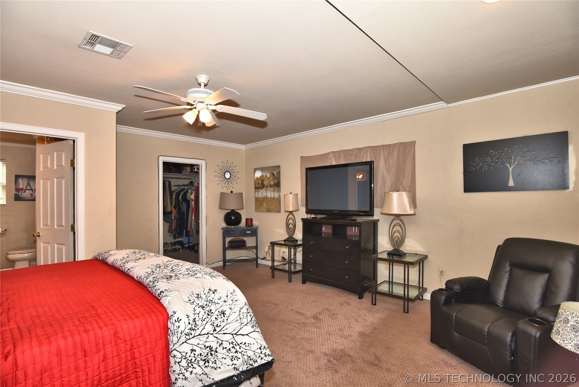 1810 W Independence Street N Property Photo 12