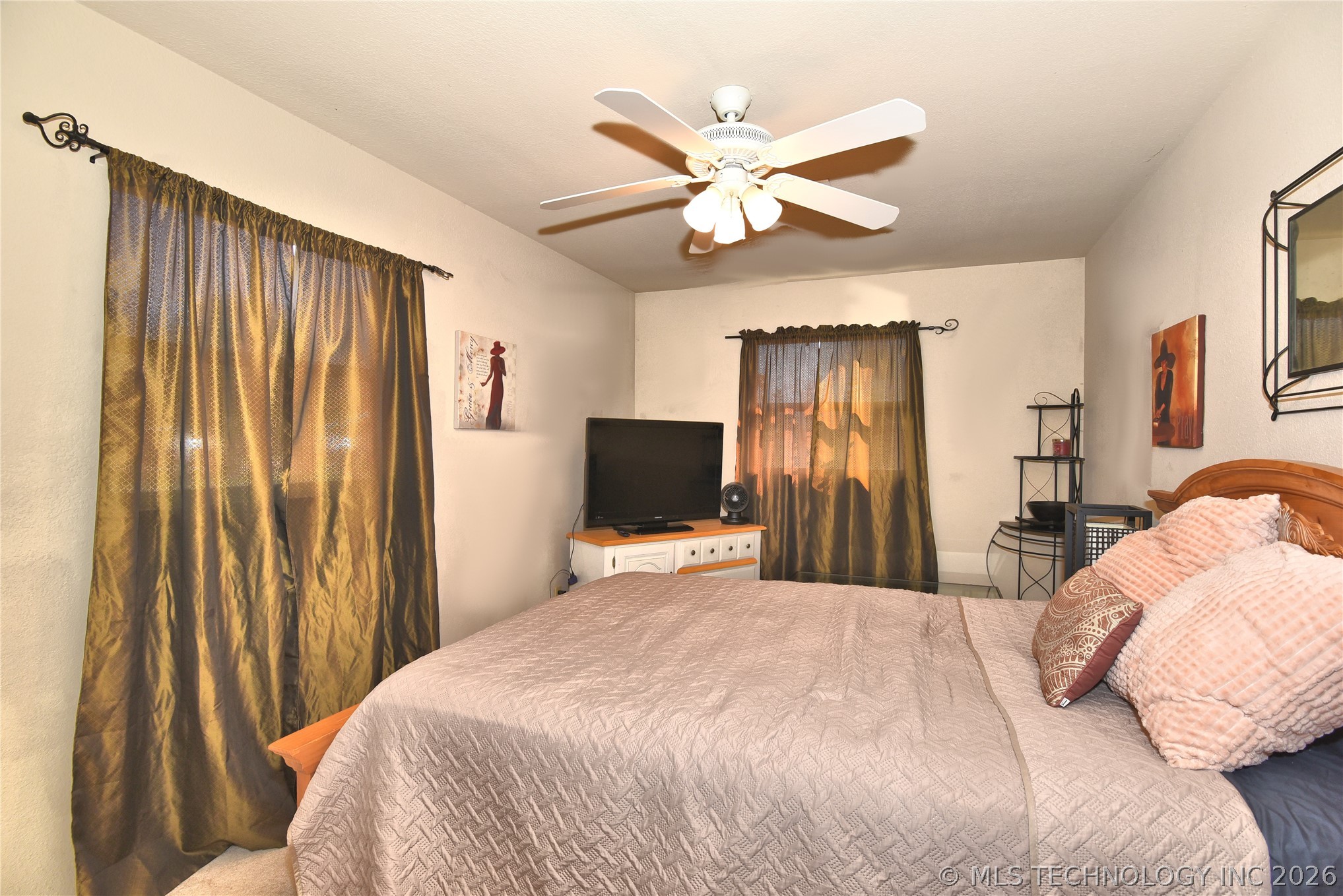 1810 W Independence Street N Property Photo 18