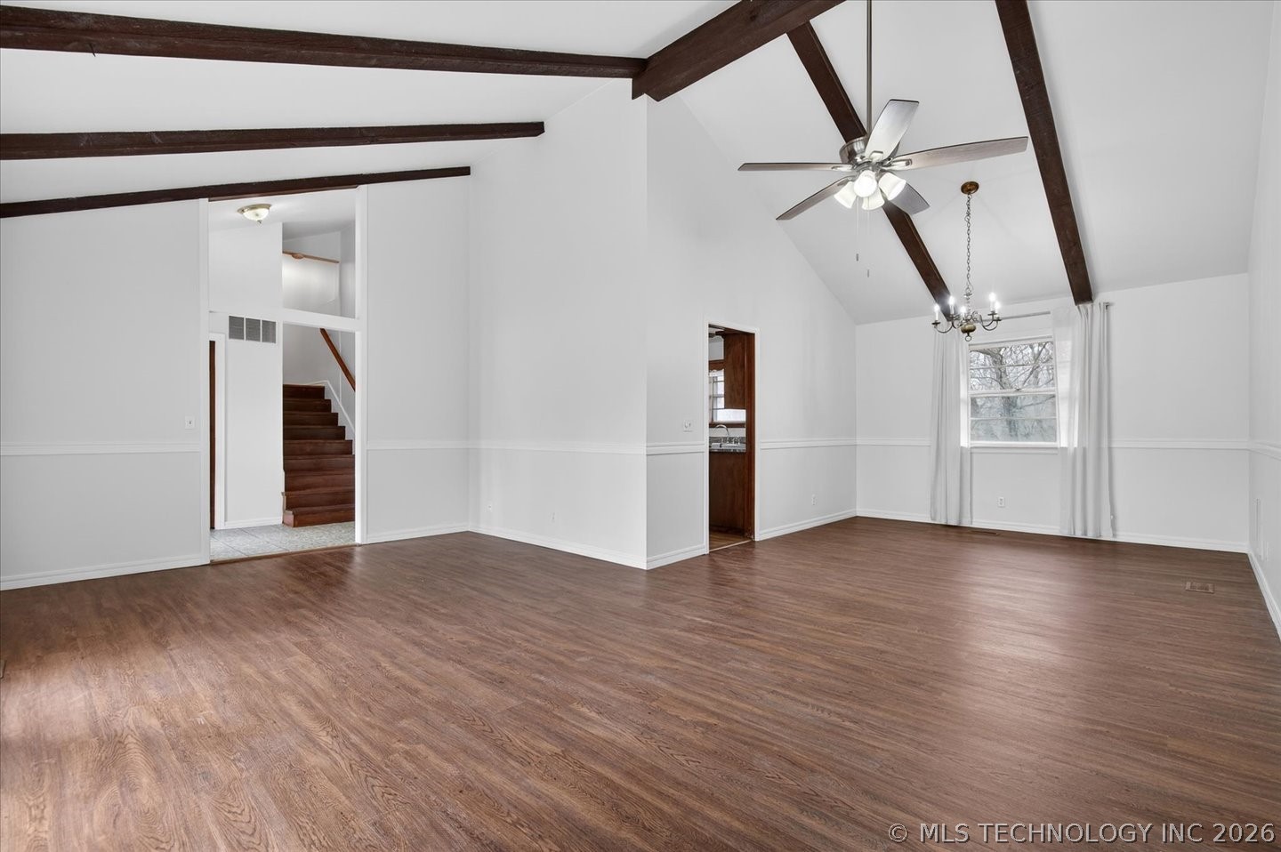 837 Winding Way Property Photo 9