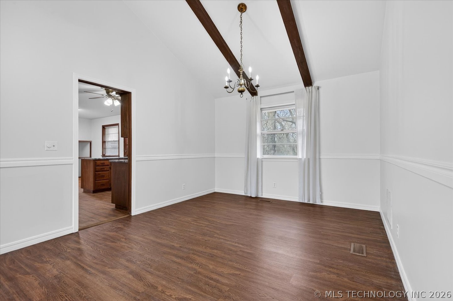 837 Winding Way Property Photo 10