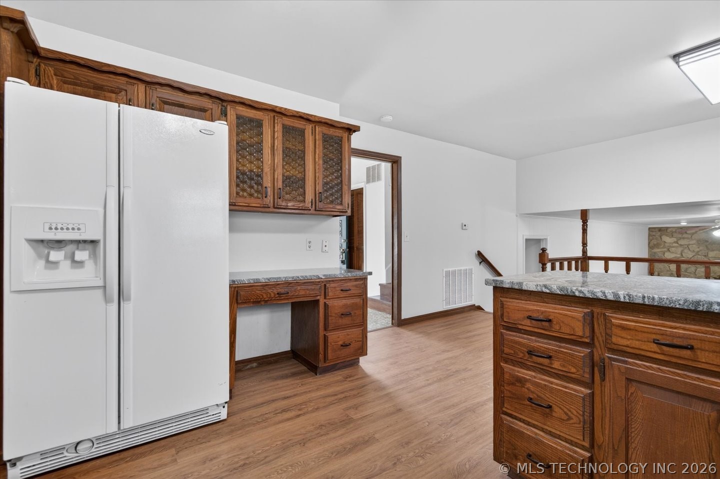 837 Winding Way Property Photo 13