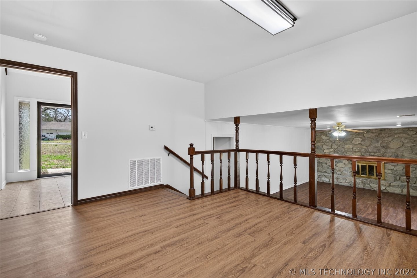 837 Winding Way Property Photo 16