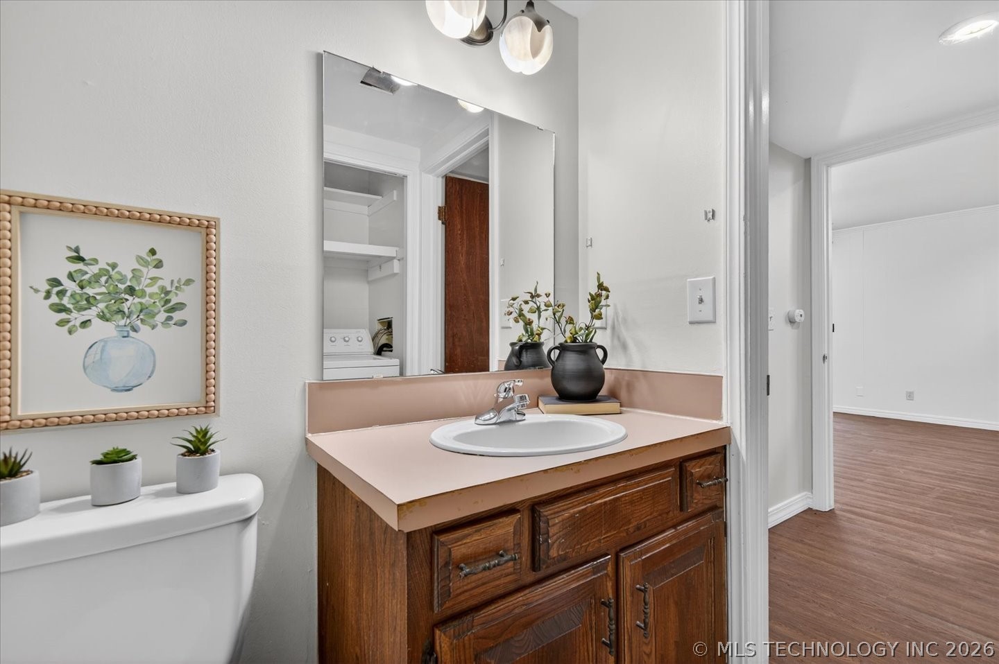 837 Winding Way Property Photo 19